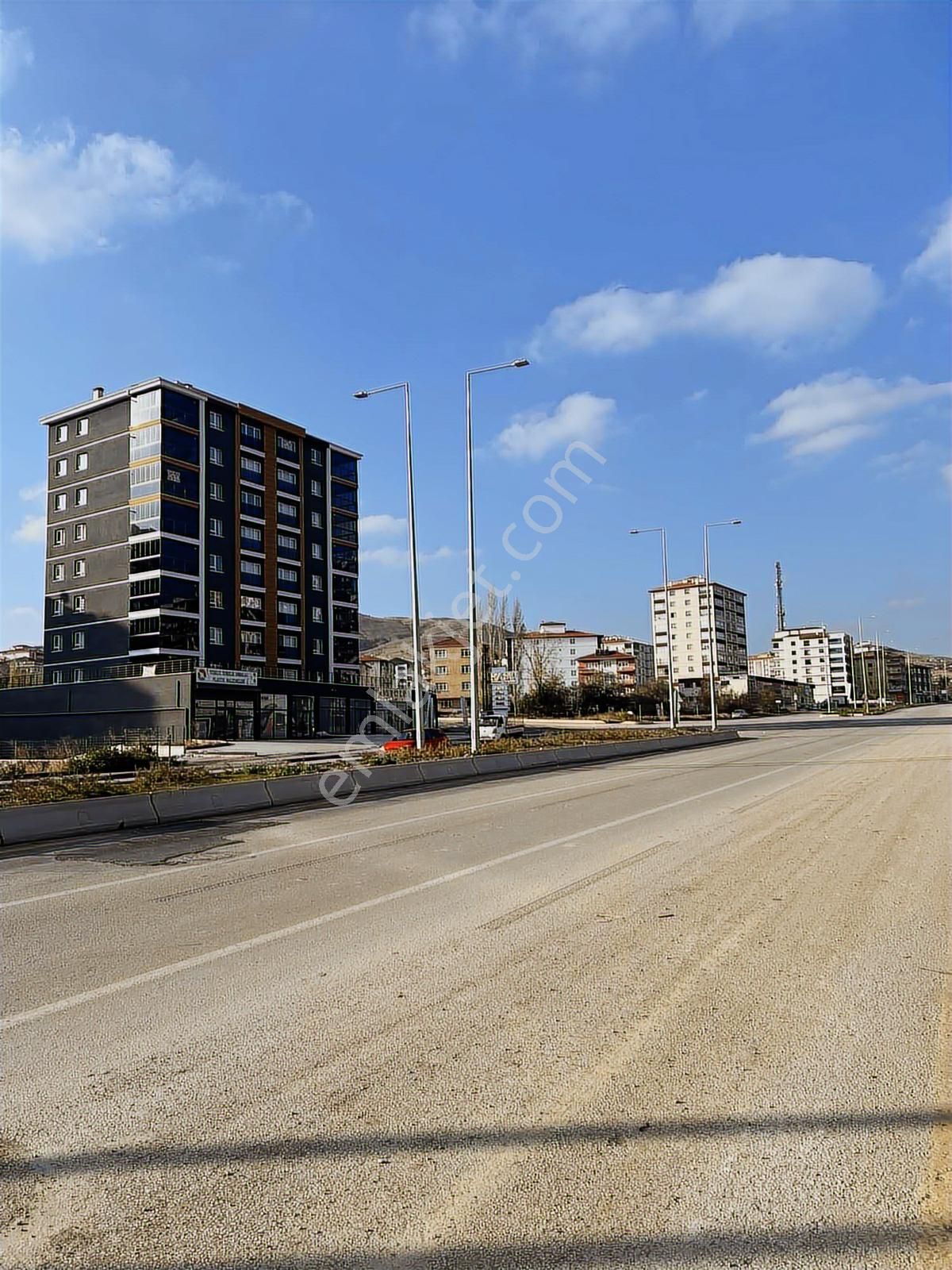 Kuzey Emlaktan Yakacık Bulvarında Ara Kat Acil Satılık Daire - Görsel 8