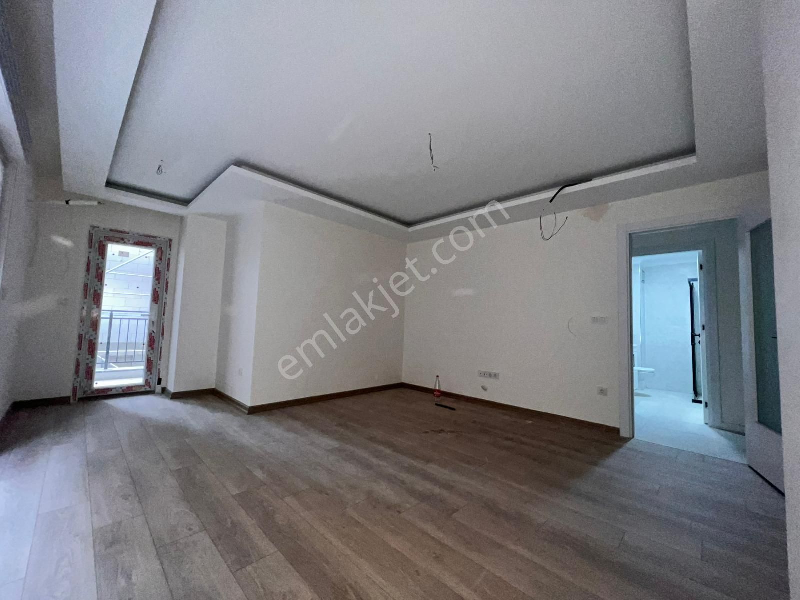 Küçükyalı'da Marmaraya Yakın Lüks Ve Geniş 2+1