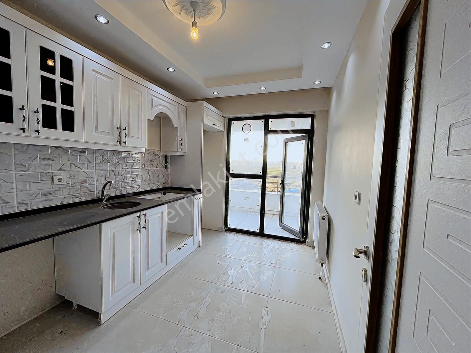 Tuğradan Bulvara Cephe İskanlı Sıfır 2+1 Satılık Daireler - Görsel 11