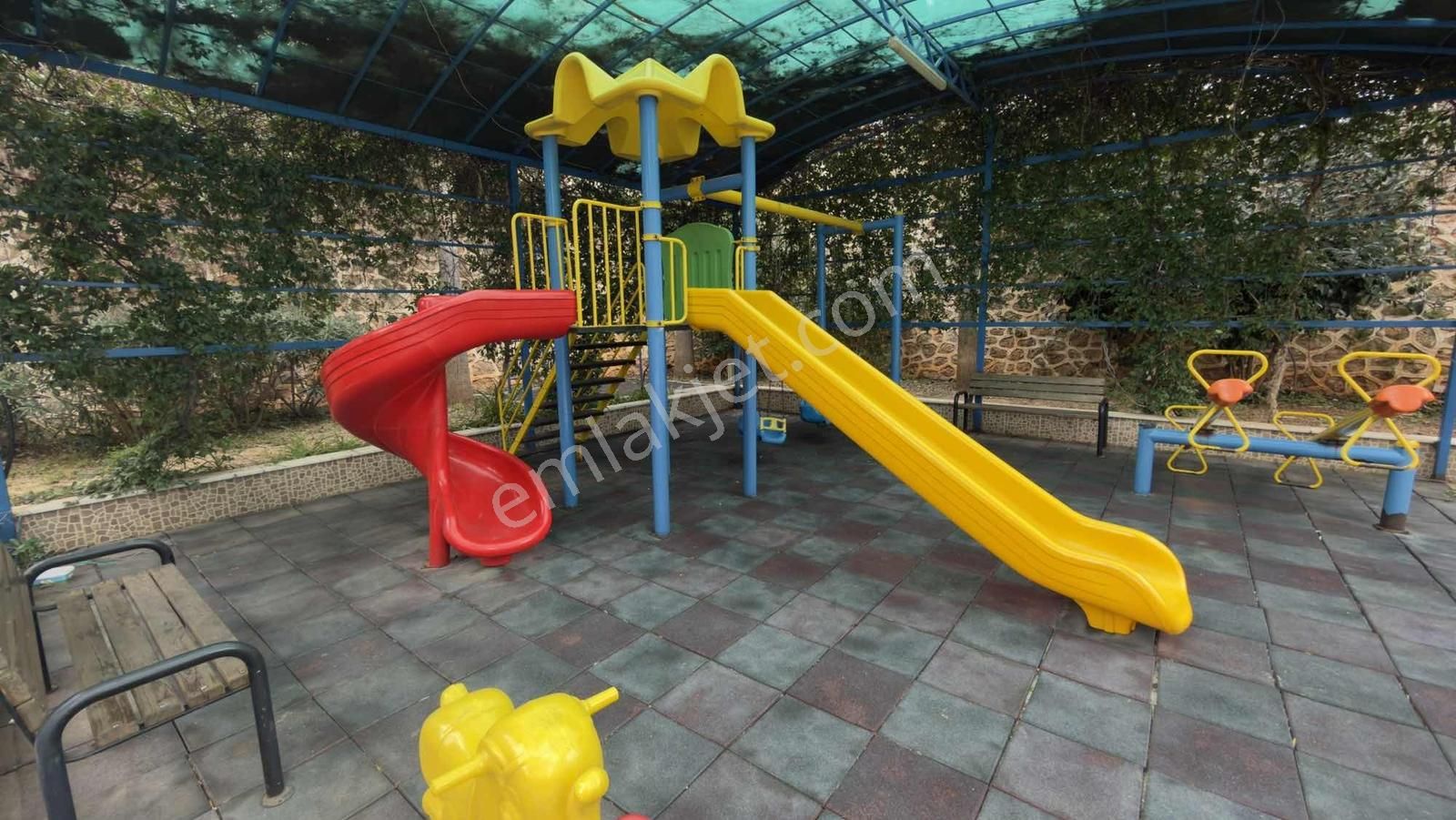Alanya Tosmur'da Aktiviteli Sitede Satılık Ayrı Mutfak 2+1 Daire - Görsel 26