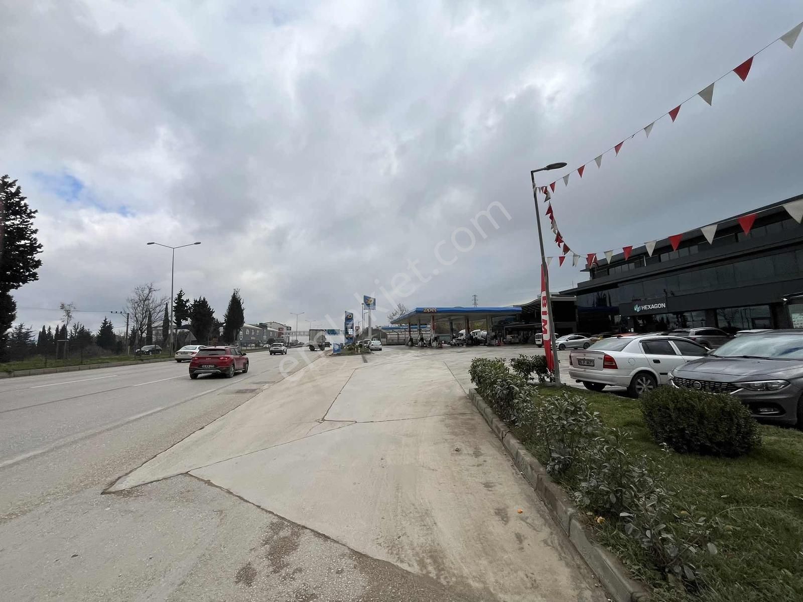 İzmir Yolu Üzerinde Geniş Otopark Alanına Sahip Kiralık Ofis - Görsel 10
