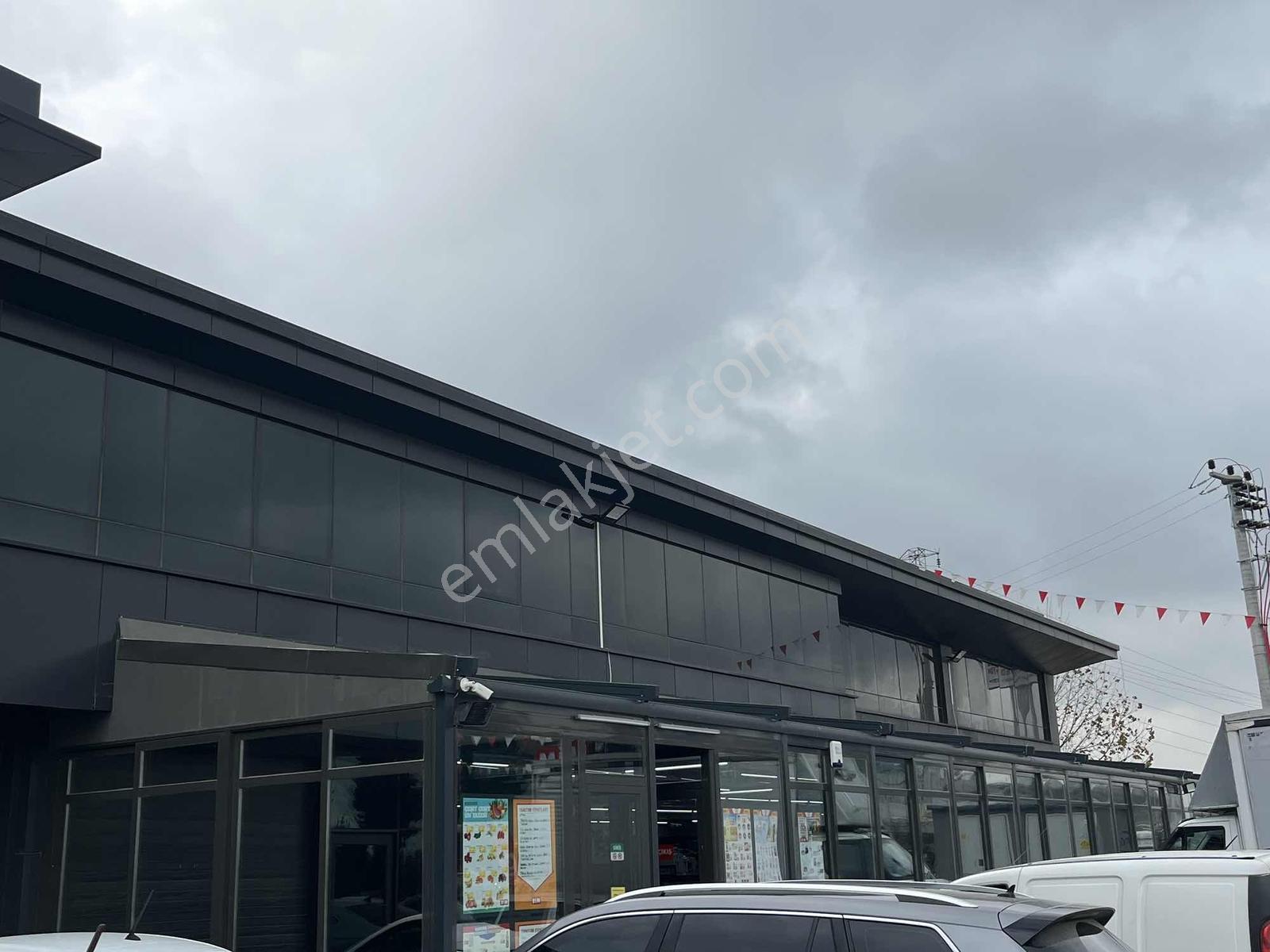 İzmir Yolu Üzerinde Geniş Otopark Alanına Sahip Kiralık Ofis - Görsel 18