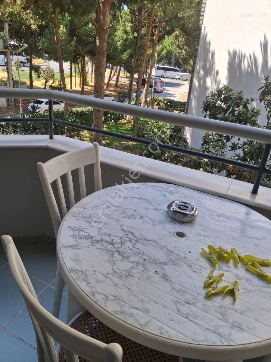 Kuşadasında Otogar Arkası Merkez De Havuzlu Sitede Eşyalı 1+1 - Görsel 22