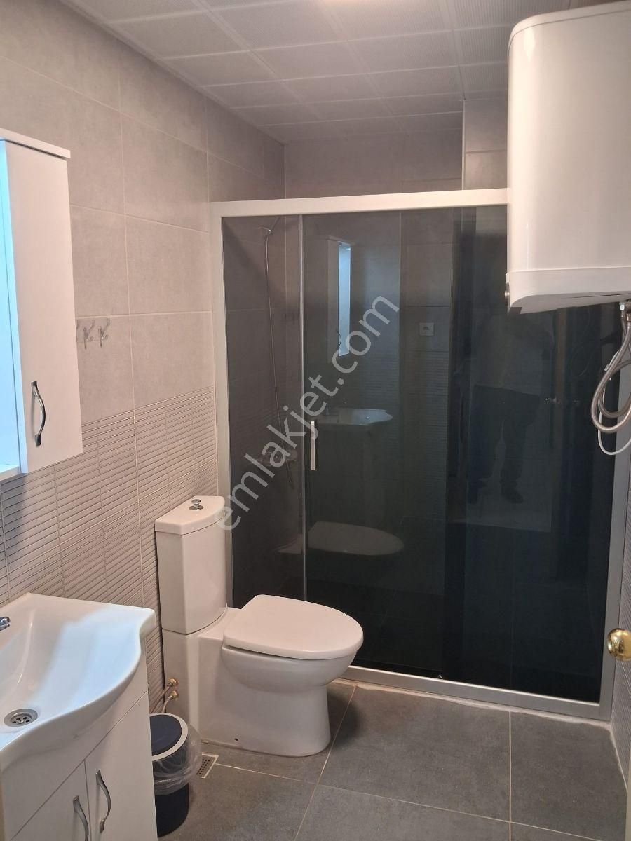 Kuşadasında Otogar Arkası Merkez De Havuzlu Sitede Eşyalı 1+1 - Görsel 25