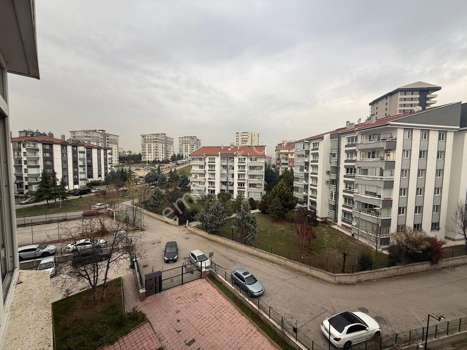 Rıza Acar'dan İlkyerleşim Mahallesi Kumsal 90 Sitesinde Üst Kat - Görsel 7