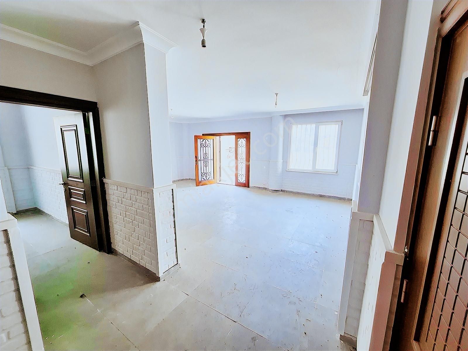 Çalı Gümüşlükte Panoramik Şehir Manzaralı Sıfır Tribleks Villa - Görsel 31