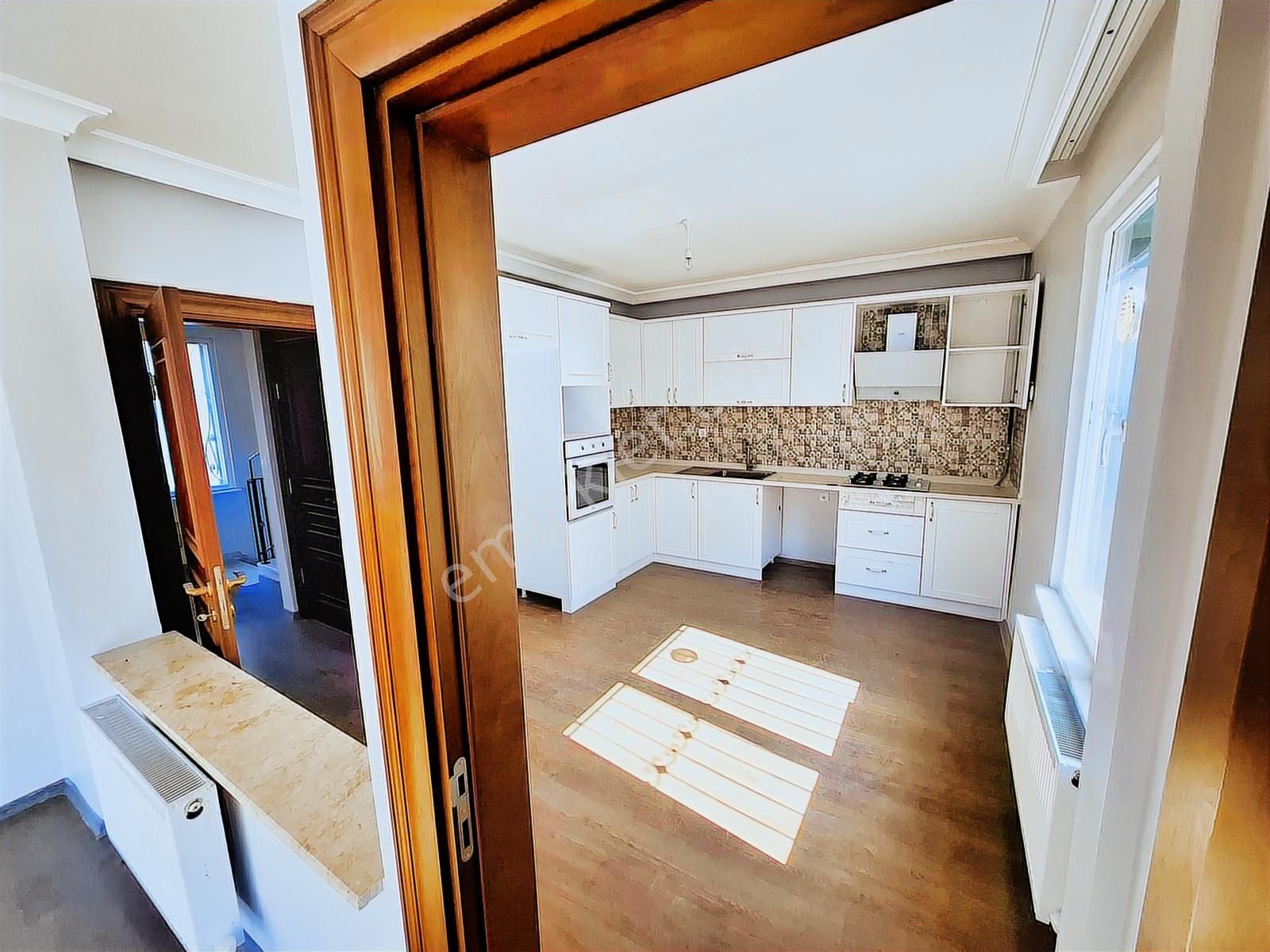 Çalı Gümüşlükte Panoramik Şehir Manzaralı Sıfır Tribleks Villa - Görsel 5