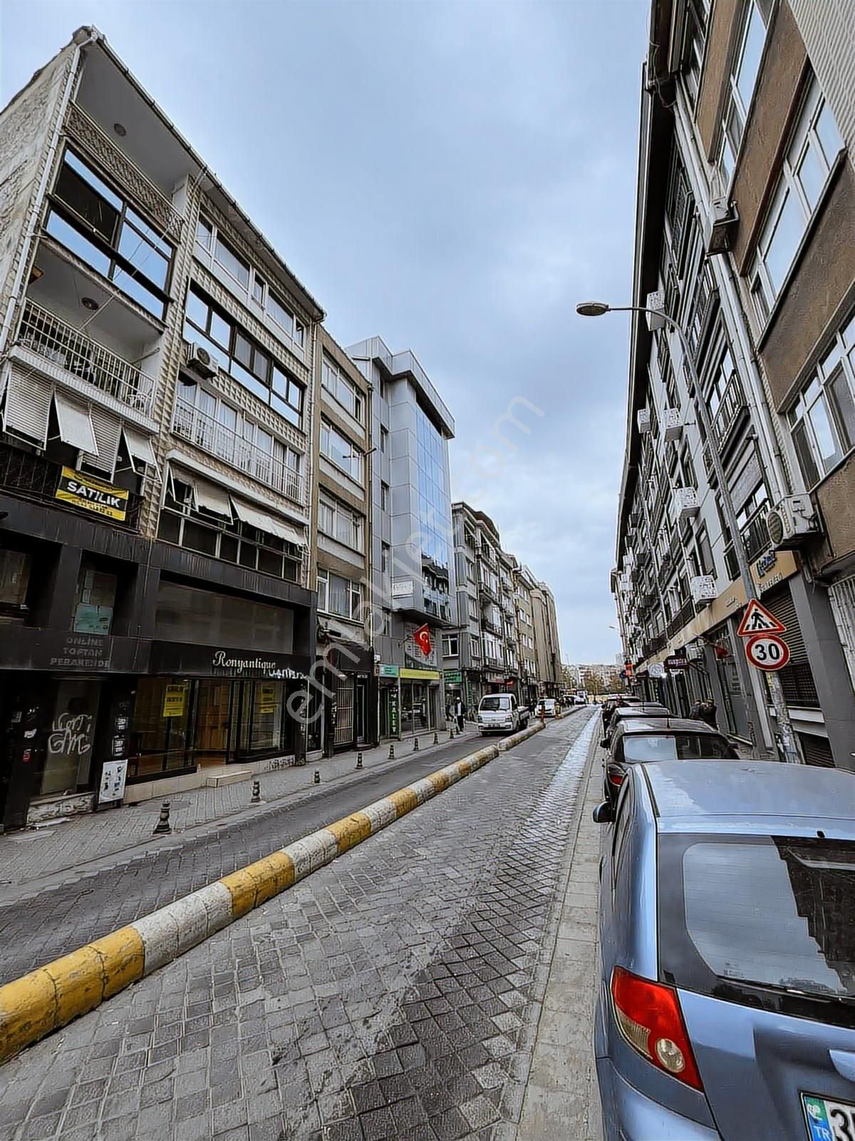 Hasırcıbaşı Caddesinde Vitrin Değeri Yüksek 325 M² Mağaza - Görsel 26