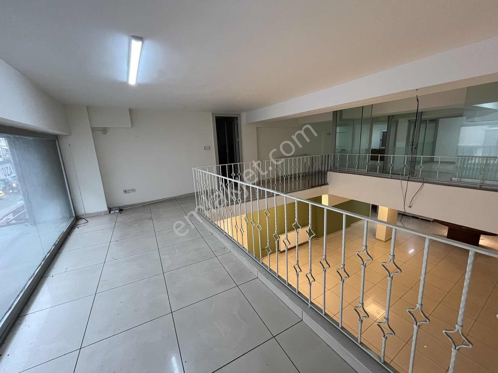 Hasırcıbaşı Caddesinde Vitrin Değeri Yüksek 325 M² Mağaza - Görsel 13