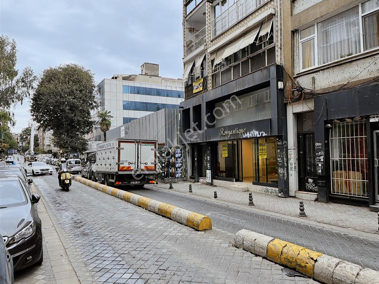 Hasırcıbaşı Caddesinde Vitrin Değeri Yüksek 325 M² Mağaza - Görsel 23