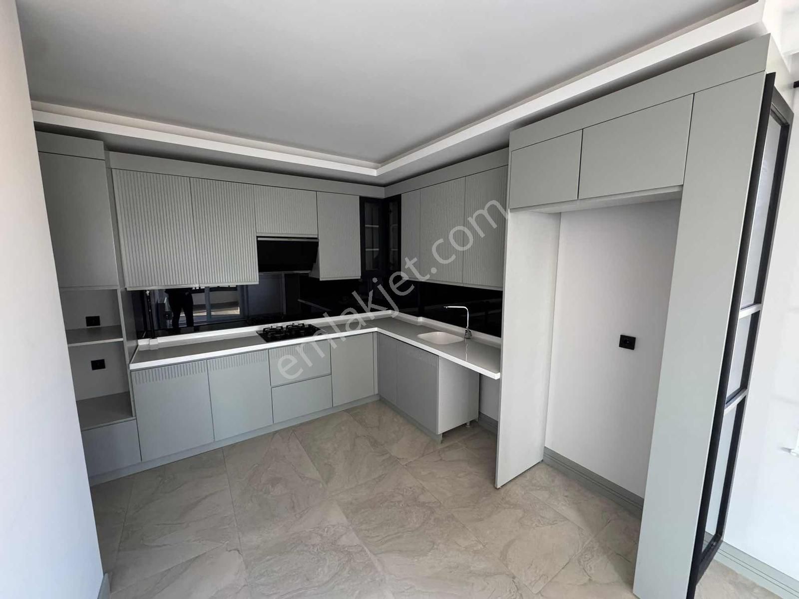 Törekent Mahallesinde Katta Site Dairesi 3+1 Ful Yapılı - Görsel 19