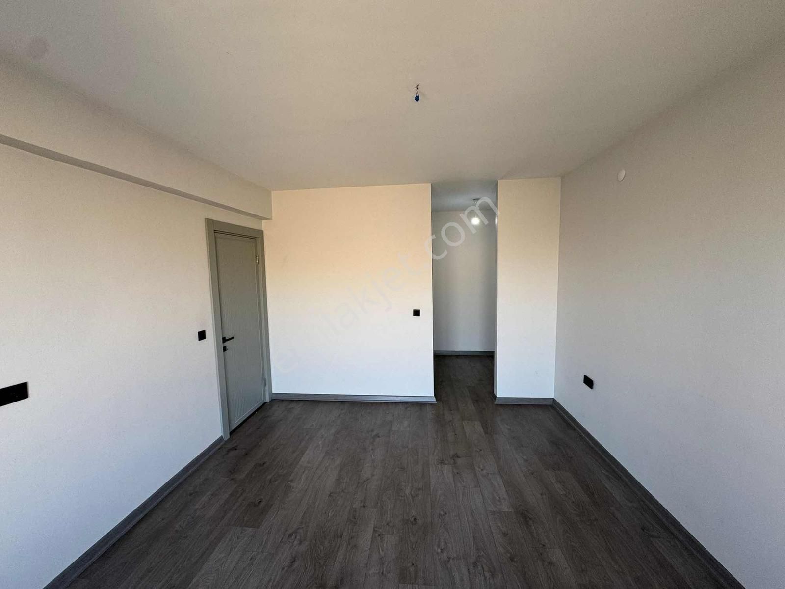 Törekent Mahallesinde Katta Site Dairesi 3+1 Ful Yapılı - Görsel 17