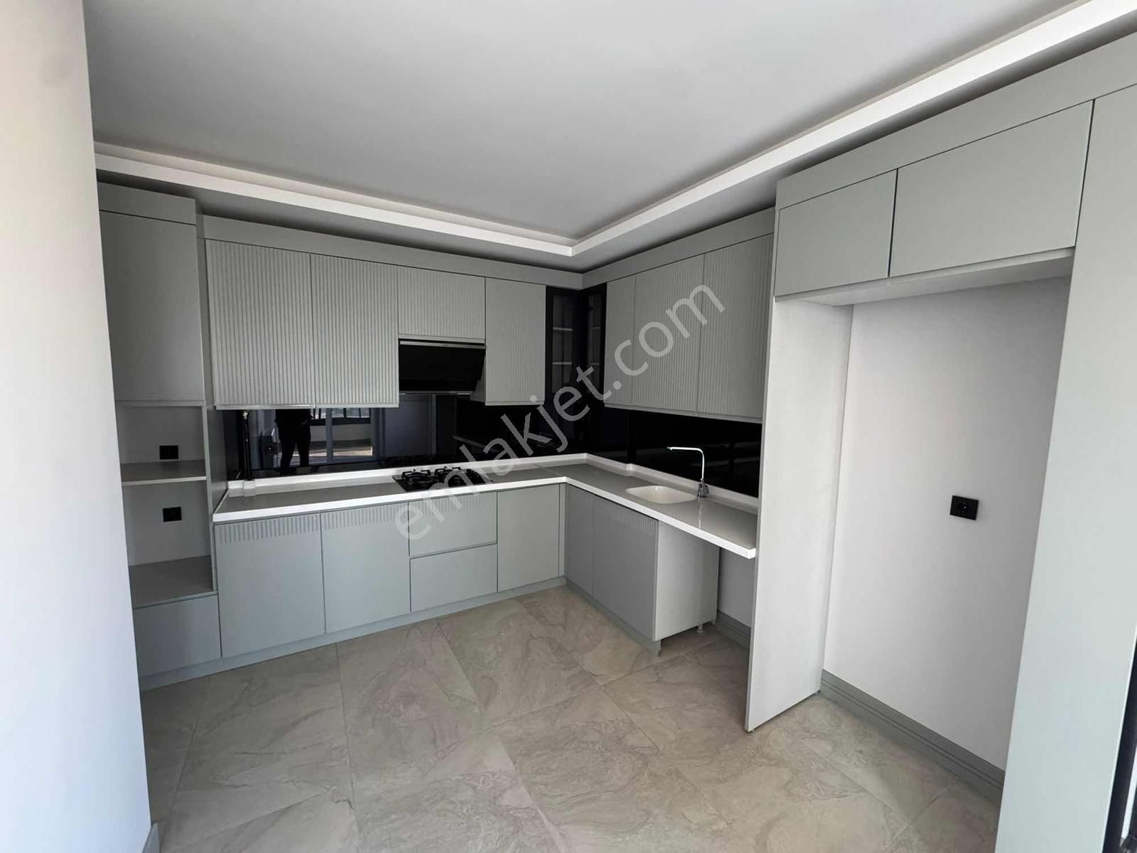 Törekent Mahallesinde Katta Site Dairesi 3+1 Ful Yapılı - Görsel 10