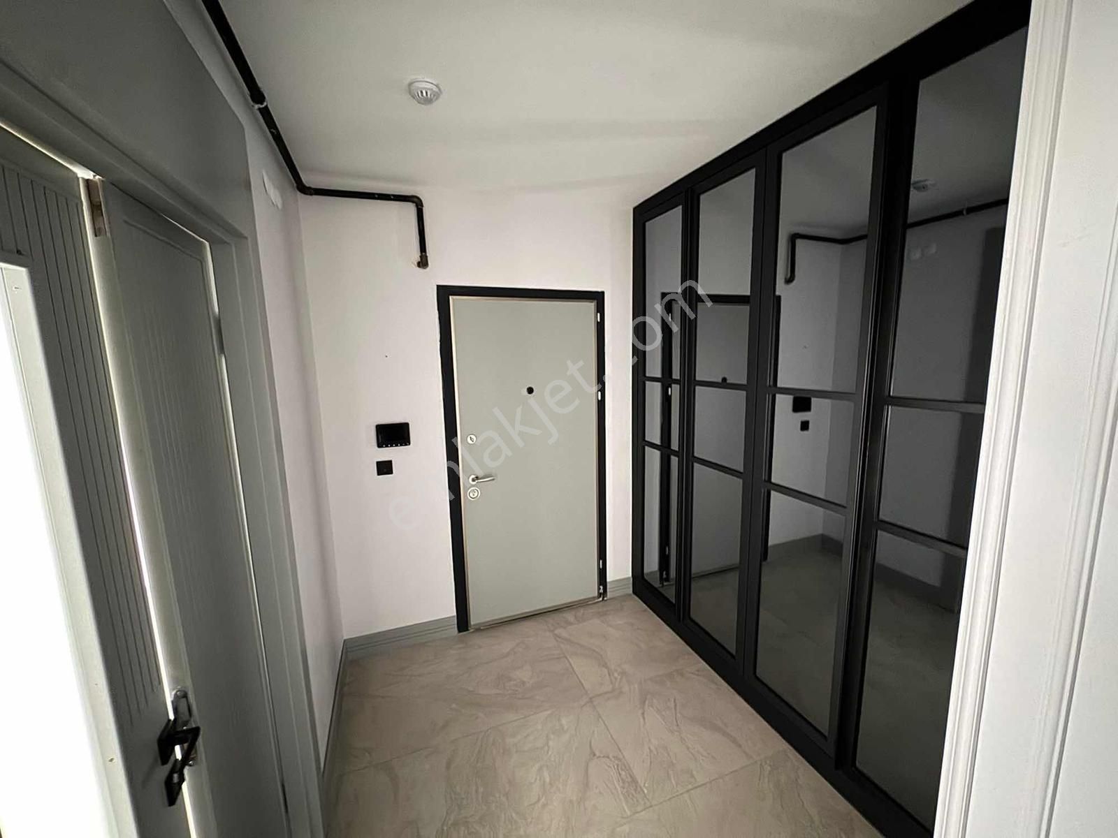 Törekent Mahallesinde Katta Site Dairesi 3+1 Ful Yapılı - Görsel 26