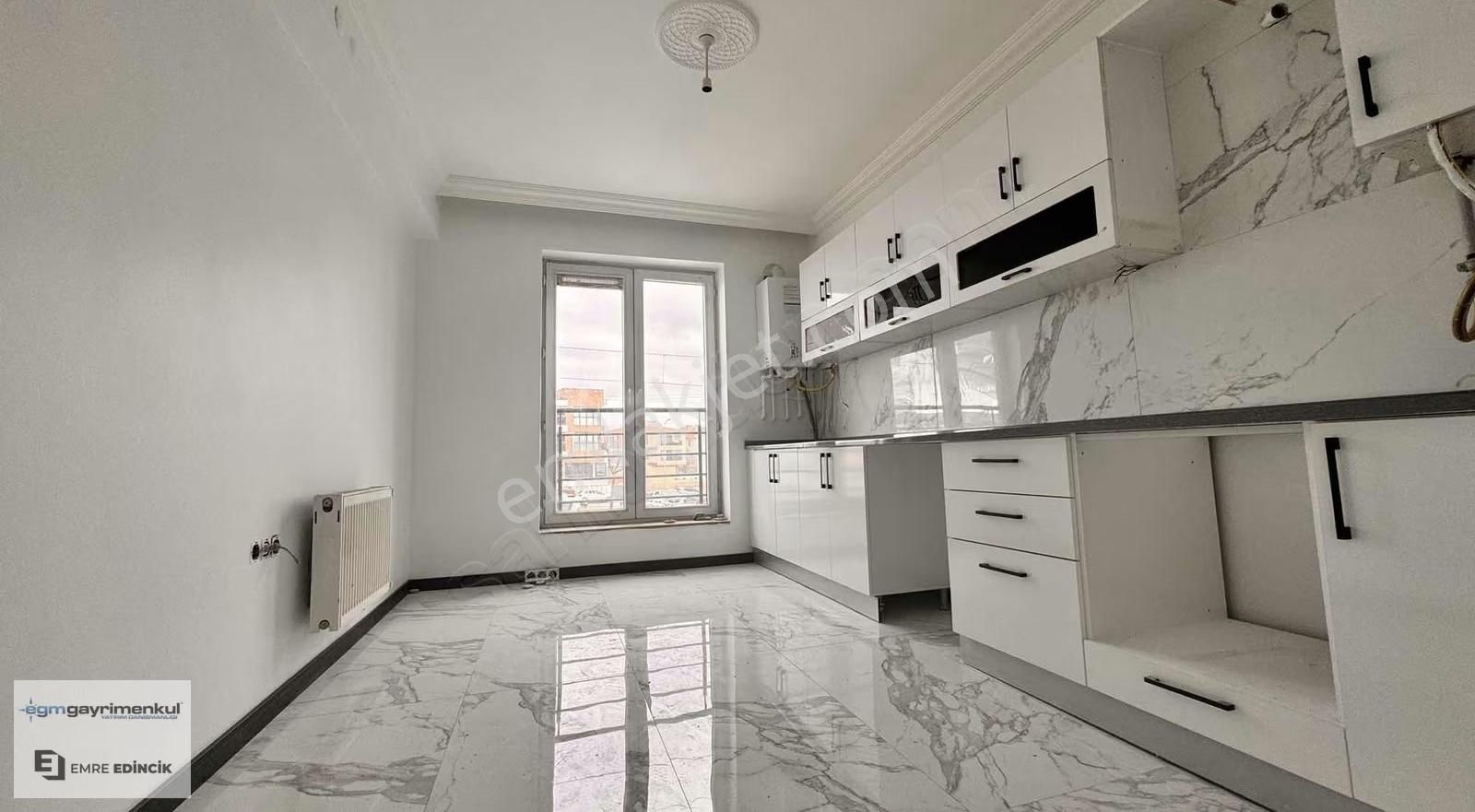 [egm Gayrimenkul] Ulusal Egemenlik Bulvarı Üzeri 2+1 Geniş Daire - Görsel 16