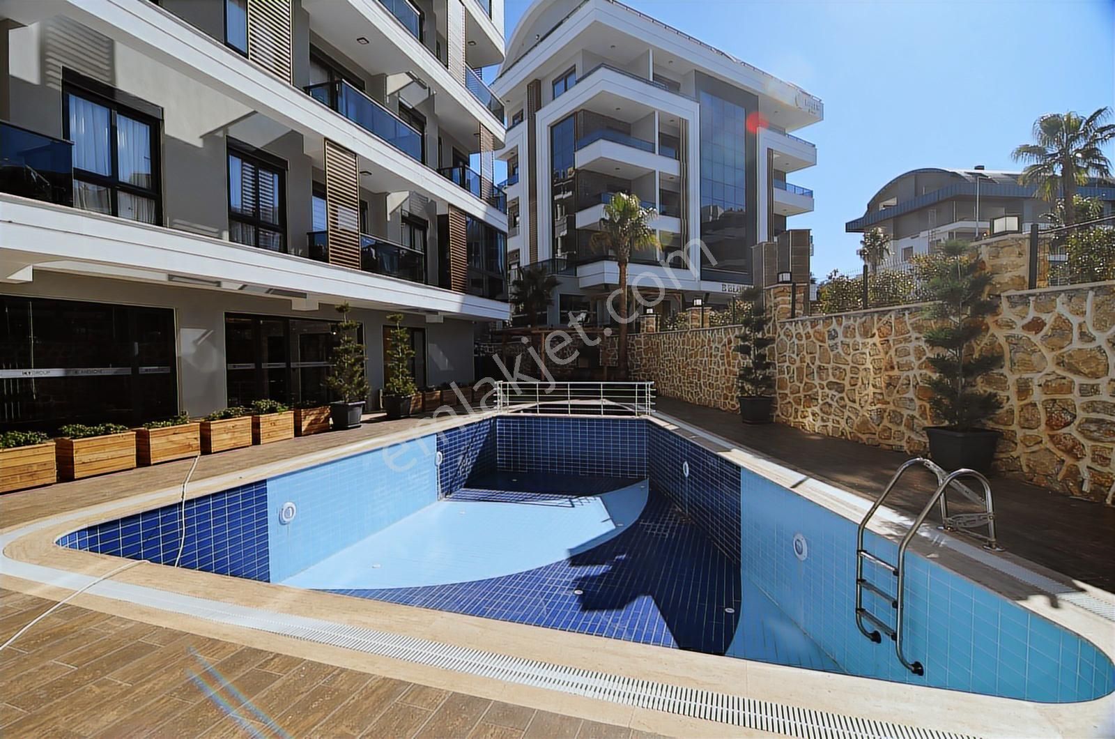 Alanya Oba Mahallesi Kiralık Full Eşyalı 3+1 Dubleks Daire - Görsel 10