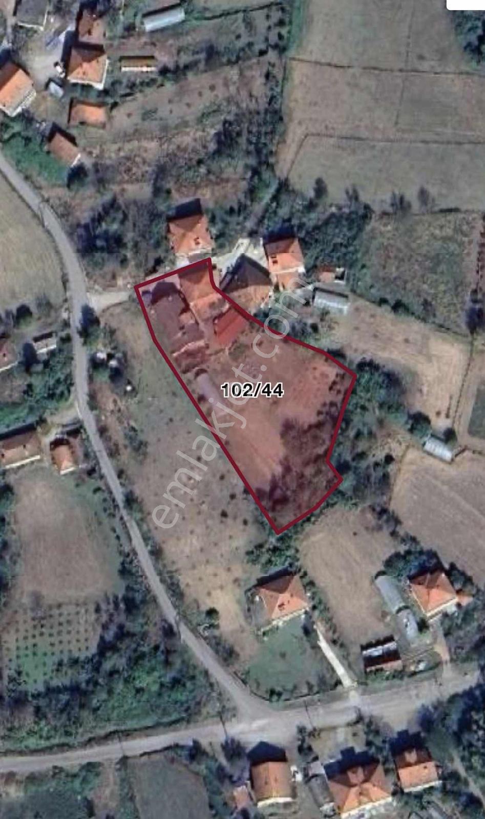Esenyurtta 1480 M² Satılık İmarlı Süper Konumda Satılık Hisse