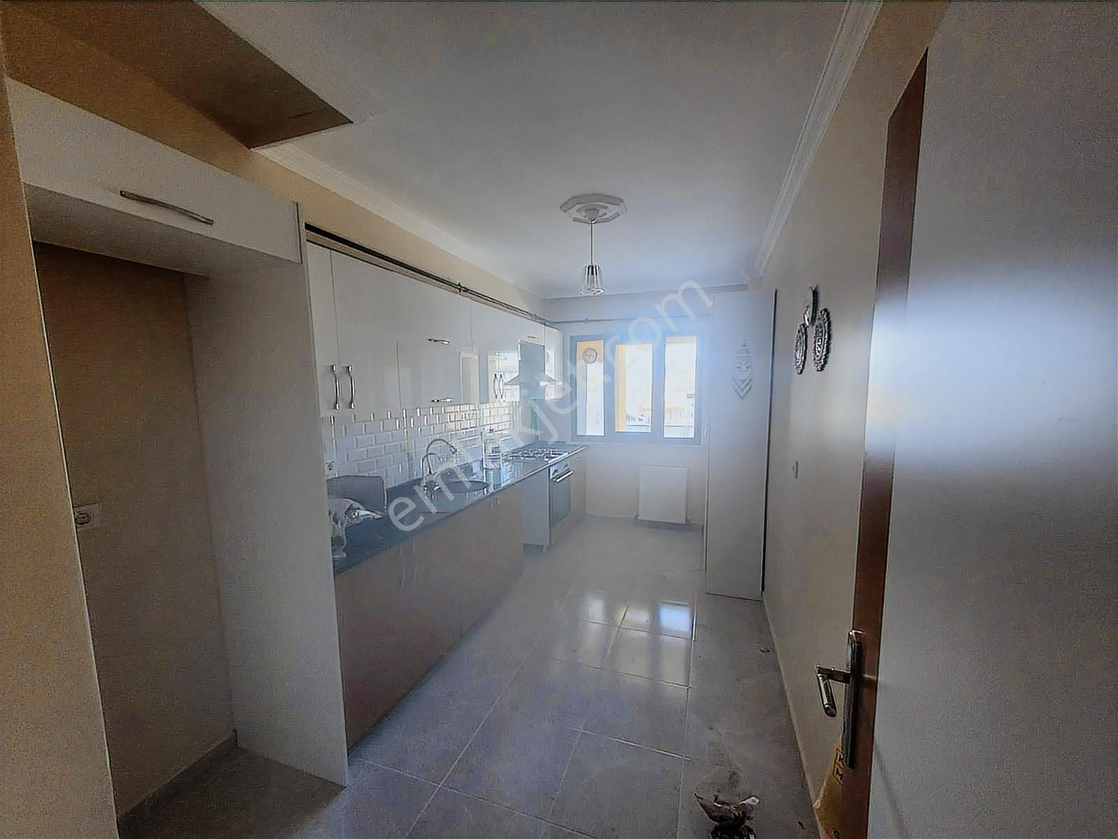 Son Hafta Demrikapı Evlerinde Boş Arakat 4+1 Satılık Daire - Görsel 6