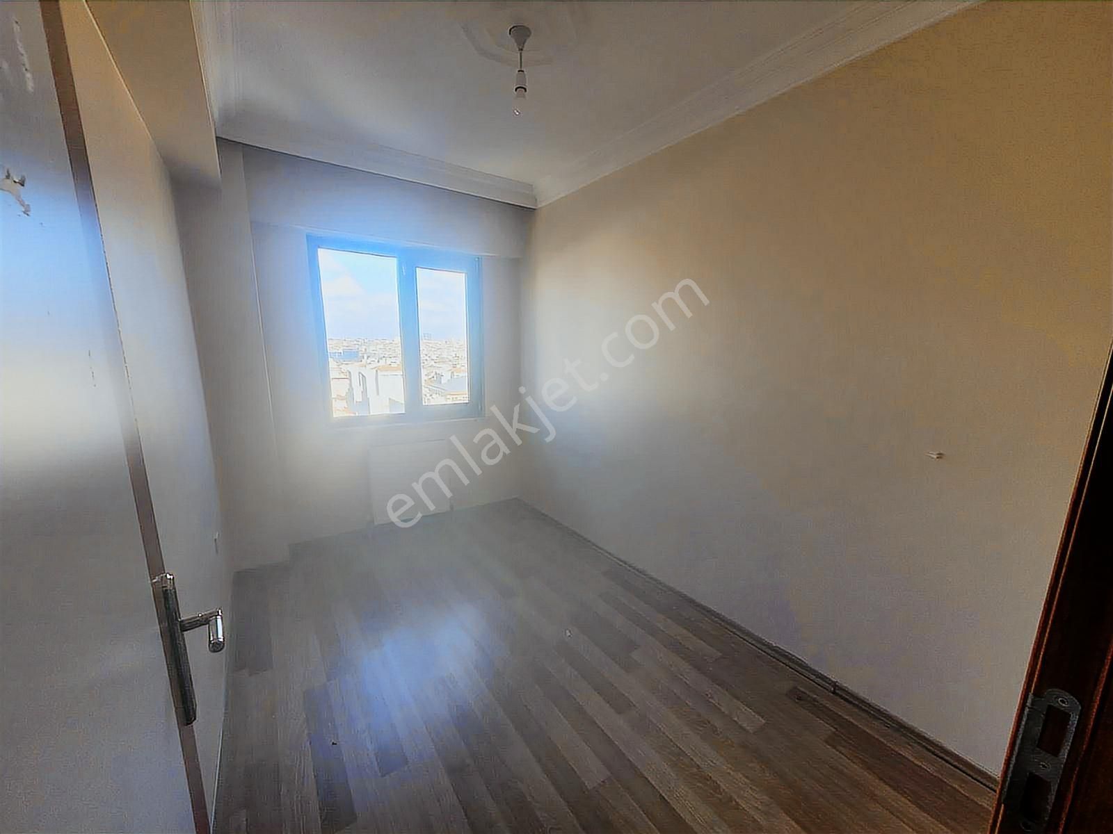 Son Hafta Demrikapı Evlerinde Boş Arakat 4+1 Satılık Daire - Görsel 15