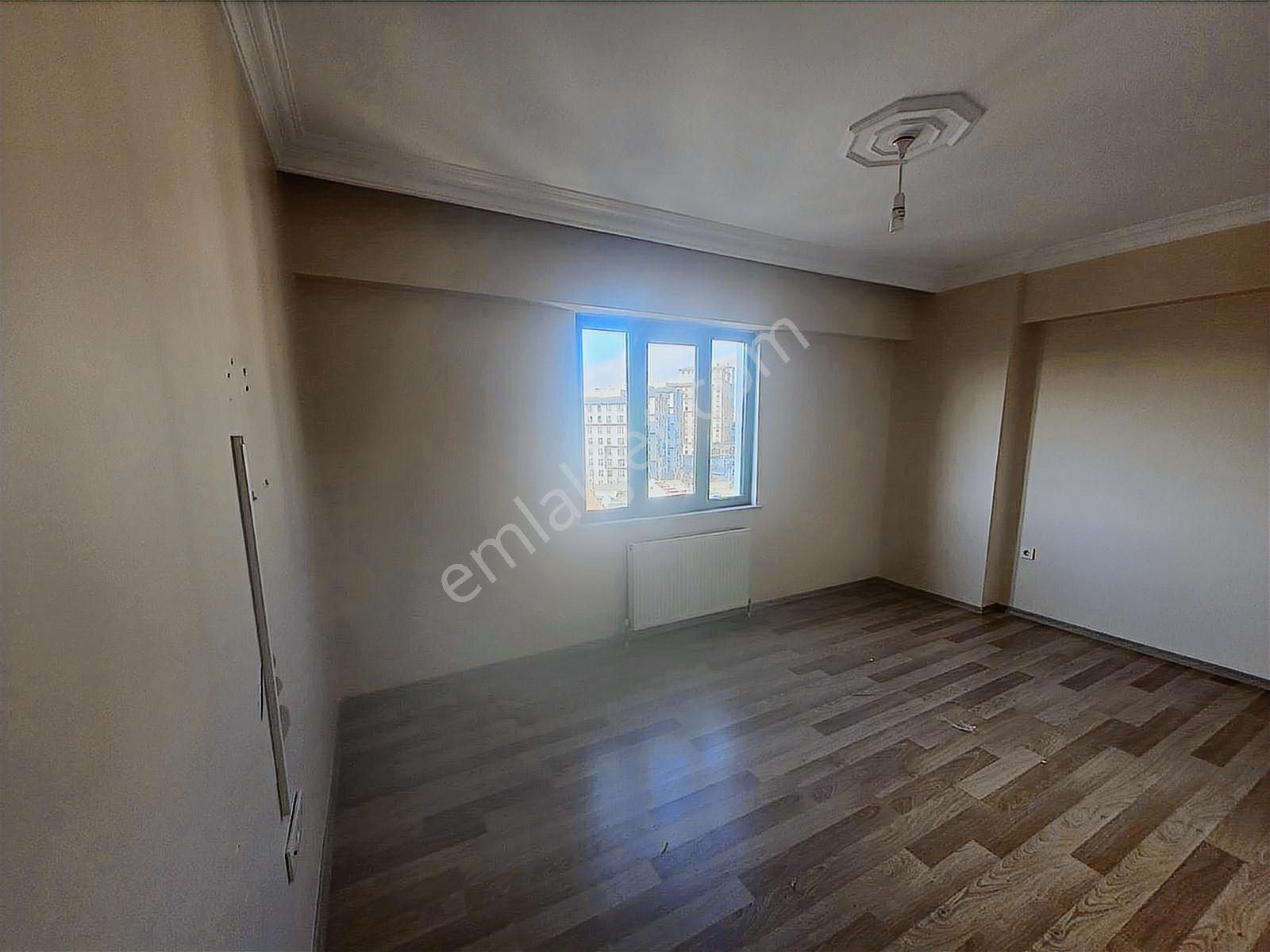 Son Hafta Demrikapı Evlerinde Boş Arakat 4+1 Satılık Daire - Görsel 31