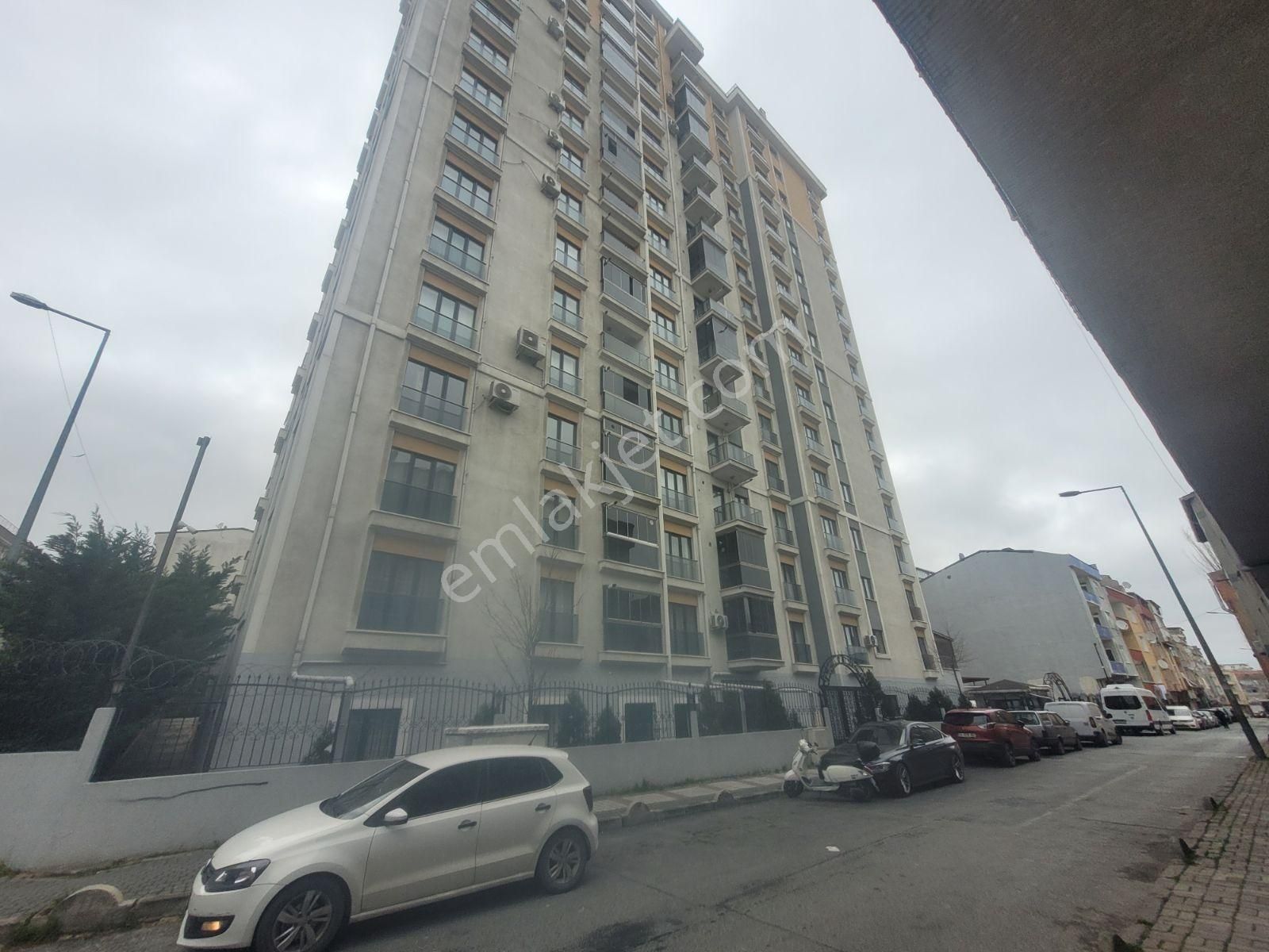 Son Hafta Demrikapı Evlerinde Boş Arakat 4+1 Satılık Daire - Görsel 2