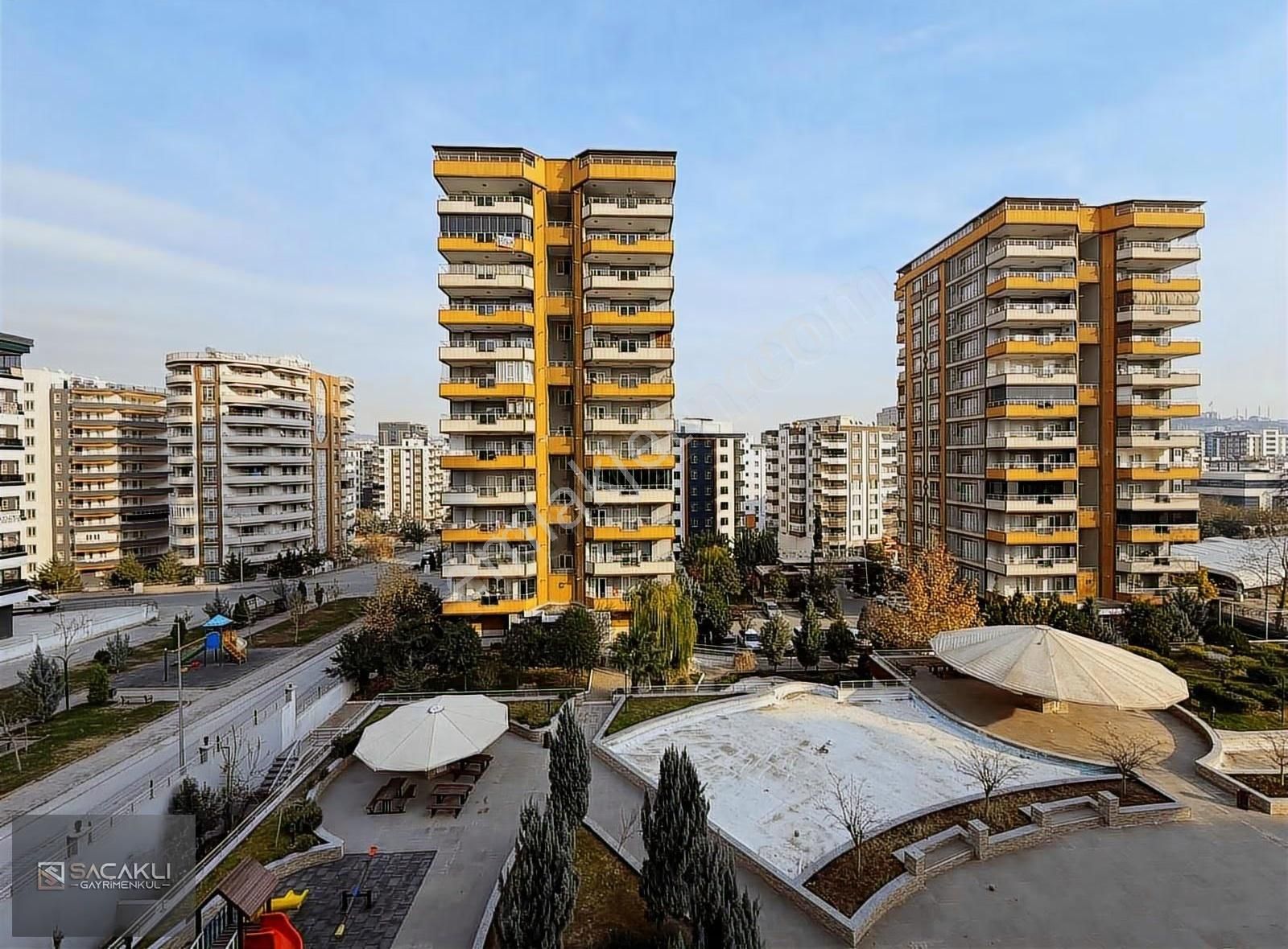 Kadir Saçaklı'dan 4+1site İçinde Kiralık Daire
