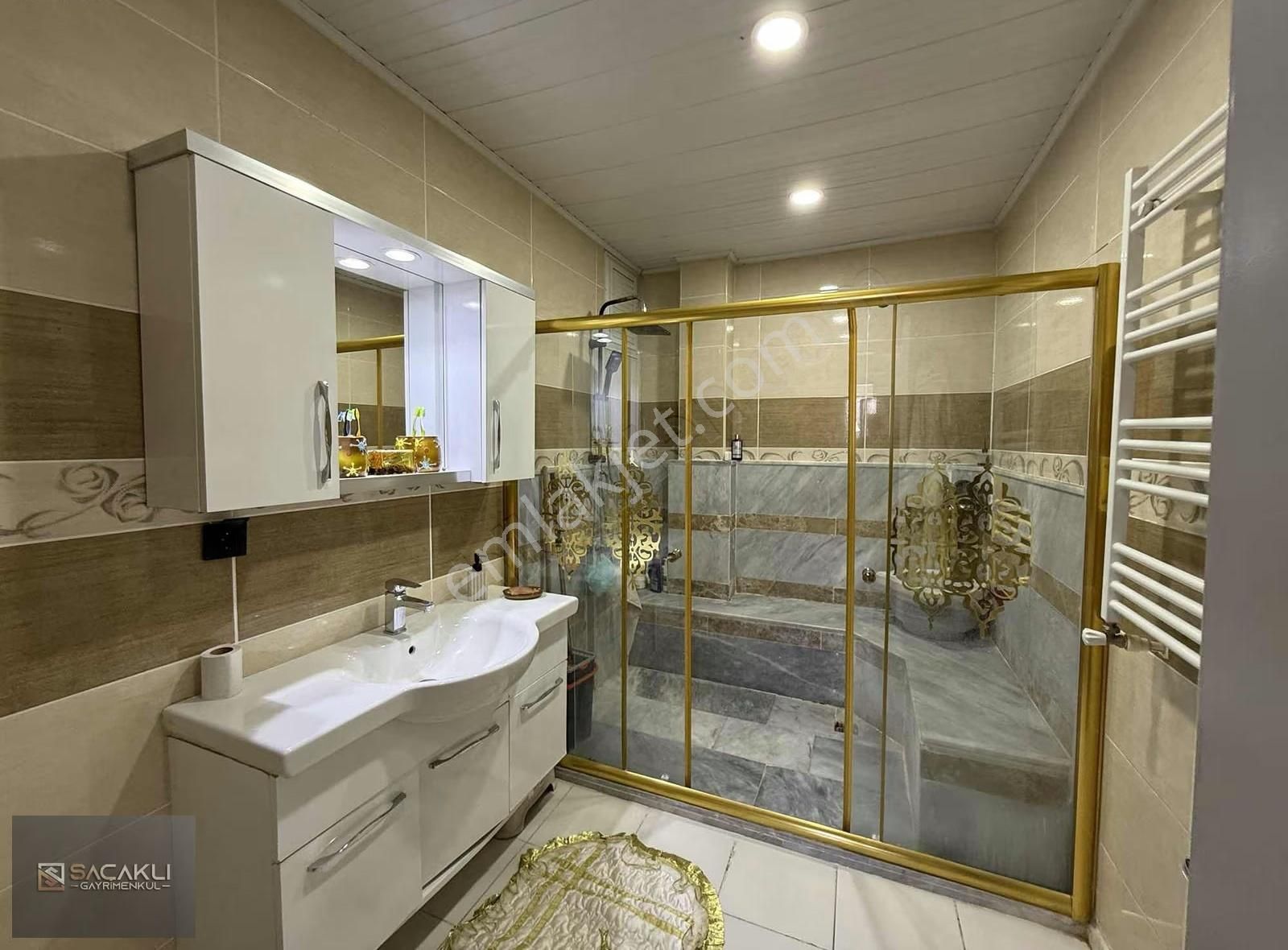 Kadir Saçaklıdan Şehrin En İşlek Lokasyonunda,satılık 4+1 Daire - Görsel 3