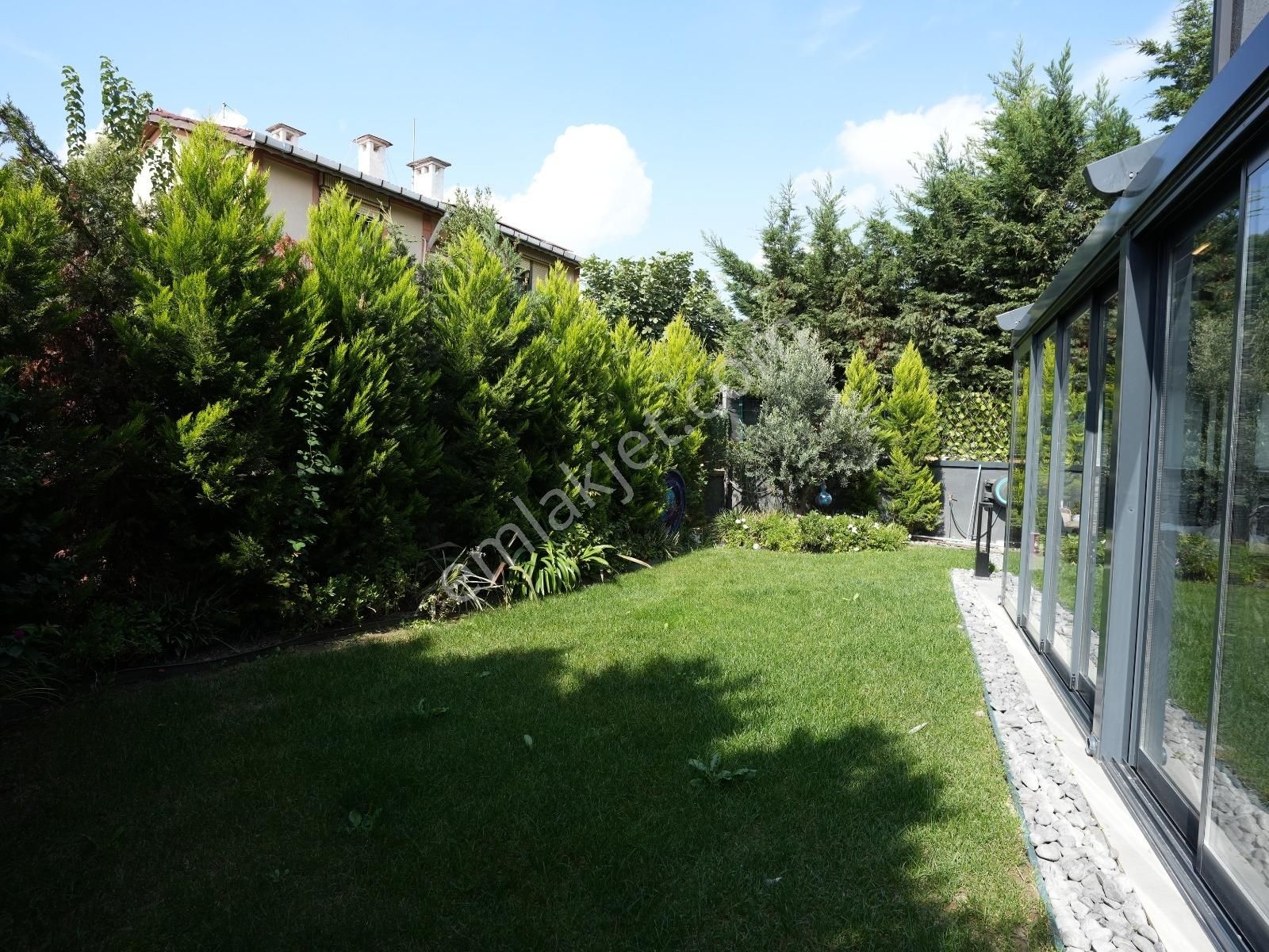 Büyükçekmece Güzelcede Lüks Denize Yakın Havuzlu Satılık Villa - Görsel 4