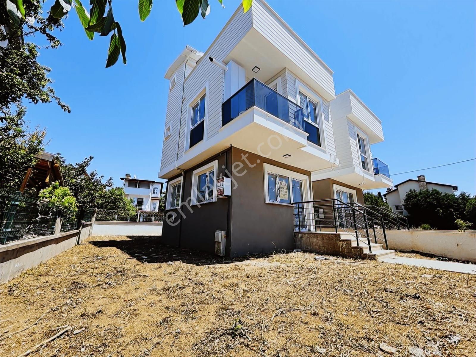 Menyap'tan Lebi Derya Deniz Manzaralı Geniş Bahçeli 3+1 Villa - Görsel 29