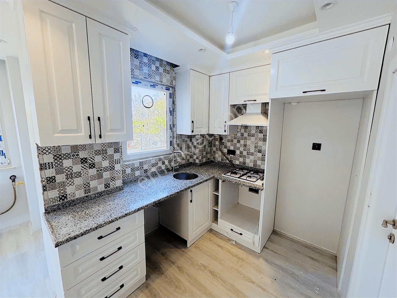 Menyap'tan Lebi Derya Deniz Manzaralı Geniş Bahçeli 3+1 Villa - Görsel 23