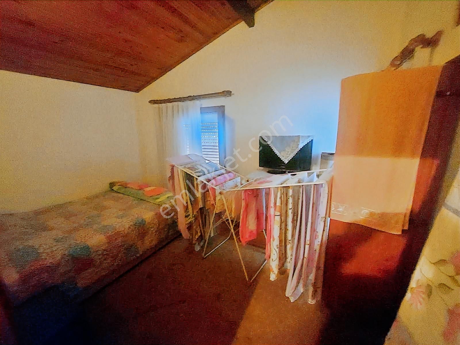 Denize Sıfır Tatil Sitesinde Bahçeli Dubleks 3+1 Yazlık Villa - Görsel 12