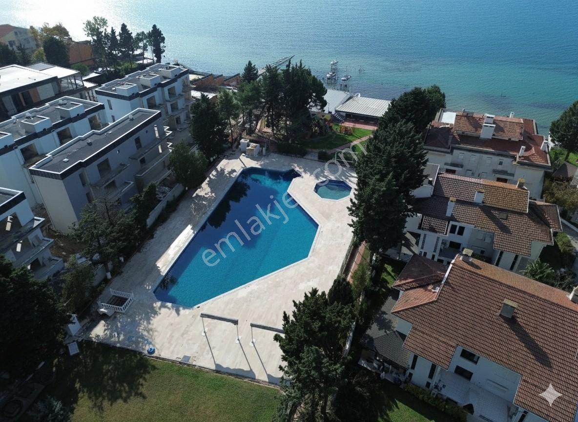 Denize Sıfır Tatil Sitesinde Bahçeli Dubleks 3+1 Yazlık Villa - Görsel 17