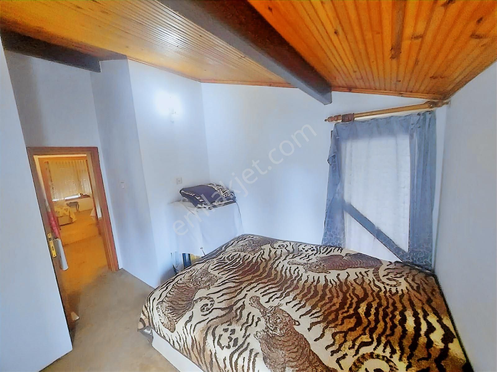 Denize Sıfır Tatil Sitesinde Bahçeli Dubleks 3+1 Yazlık Villa - Görsel 29