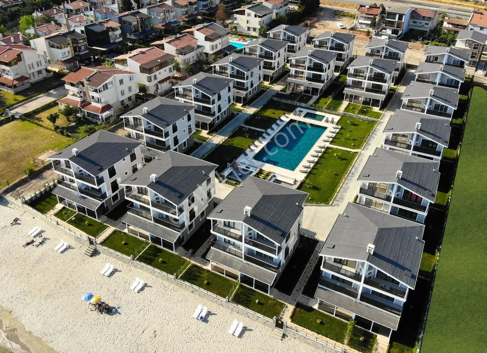 Denize Sıfır Menyap Lilyum Villaları
