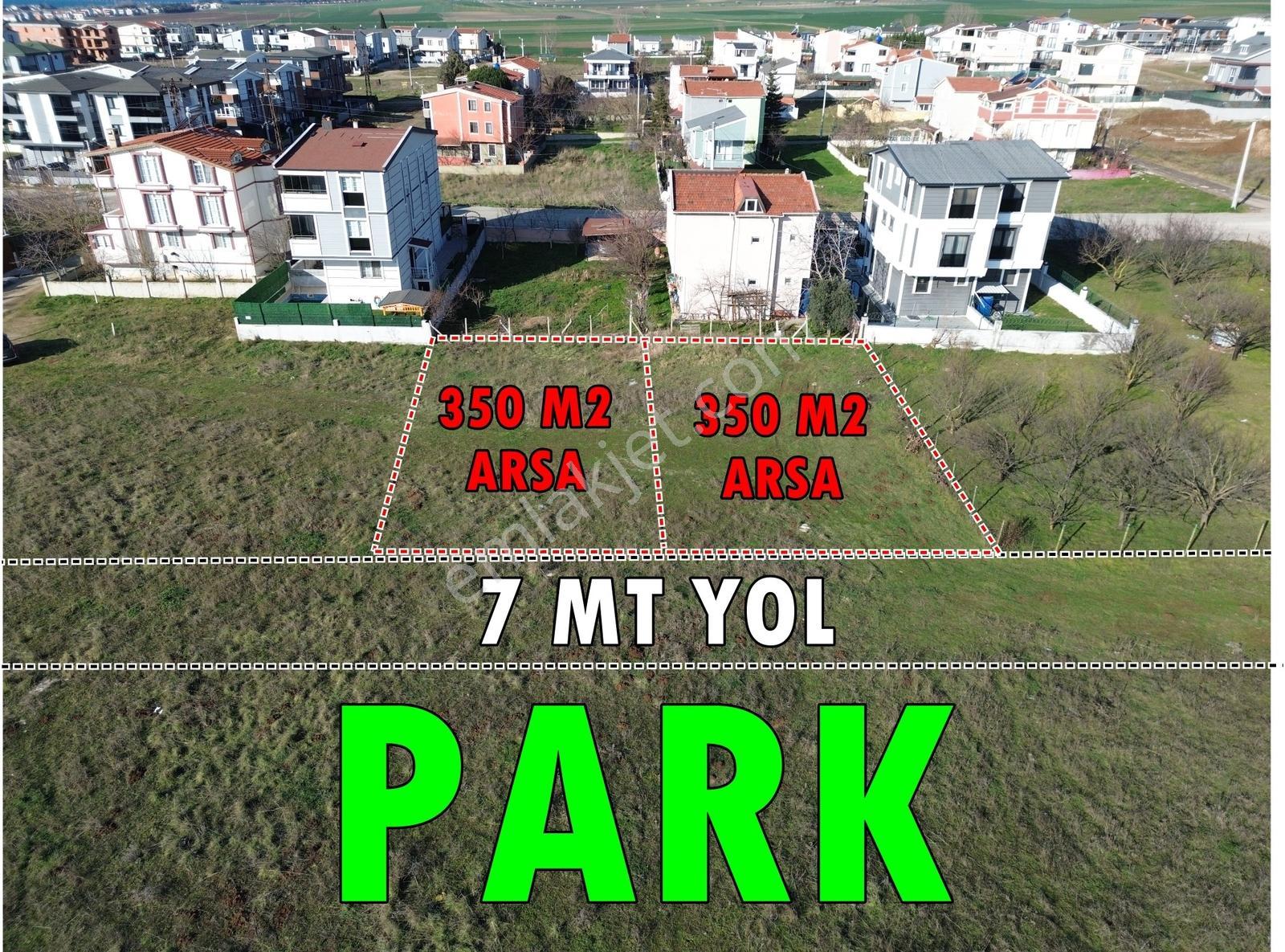 Tekirdağ Yeniçiftlik'te Parka Cephe Yanyana 350 M2 Arsalar