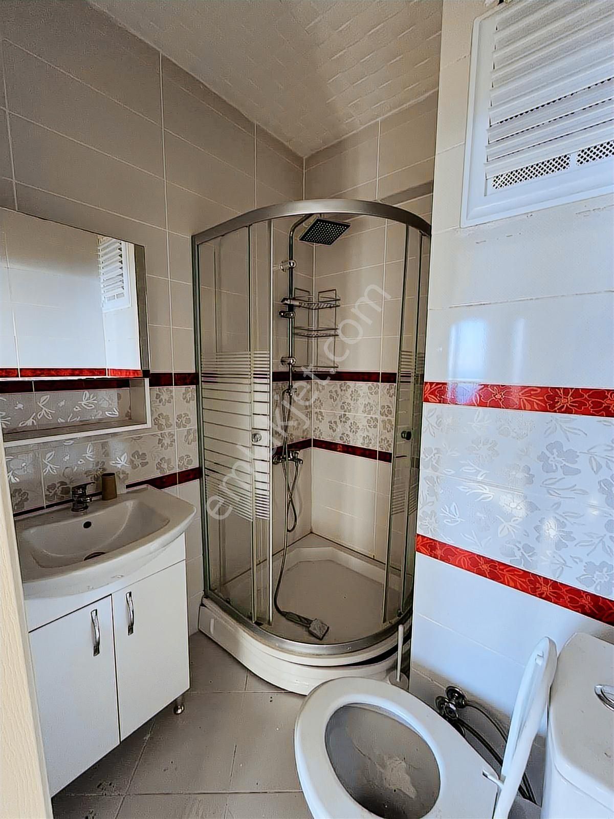 Büyükçekmece De Satılık 5+1 Villa Deniz Manzaralı Site İçinde - Görsel 12