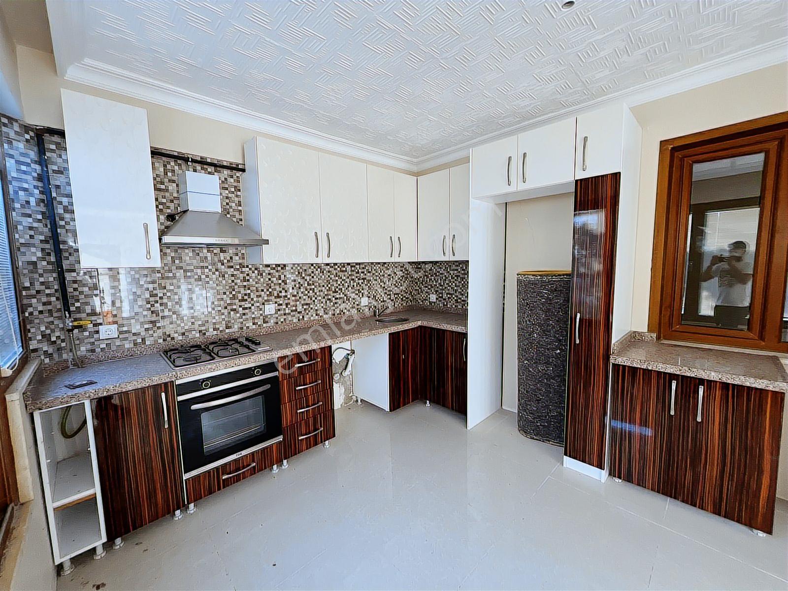 Büyükçekmece De Satılık 5+1 Villa Deniz Manzaralı Site İçinde - Görsel 12