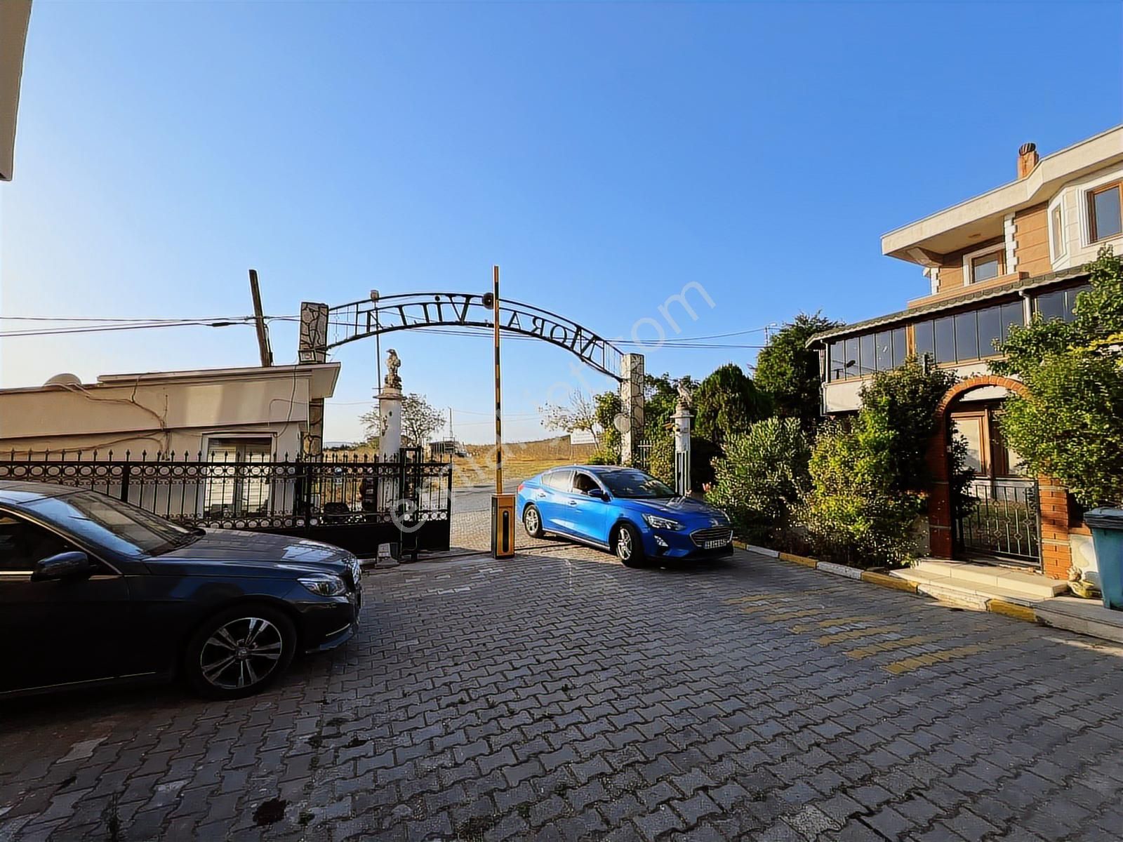 Büyükçekmece De Satılık 5+1 Villa Deniz Manzaralı Site İçinde - Görsel 23