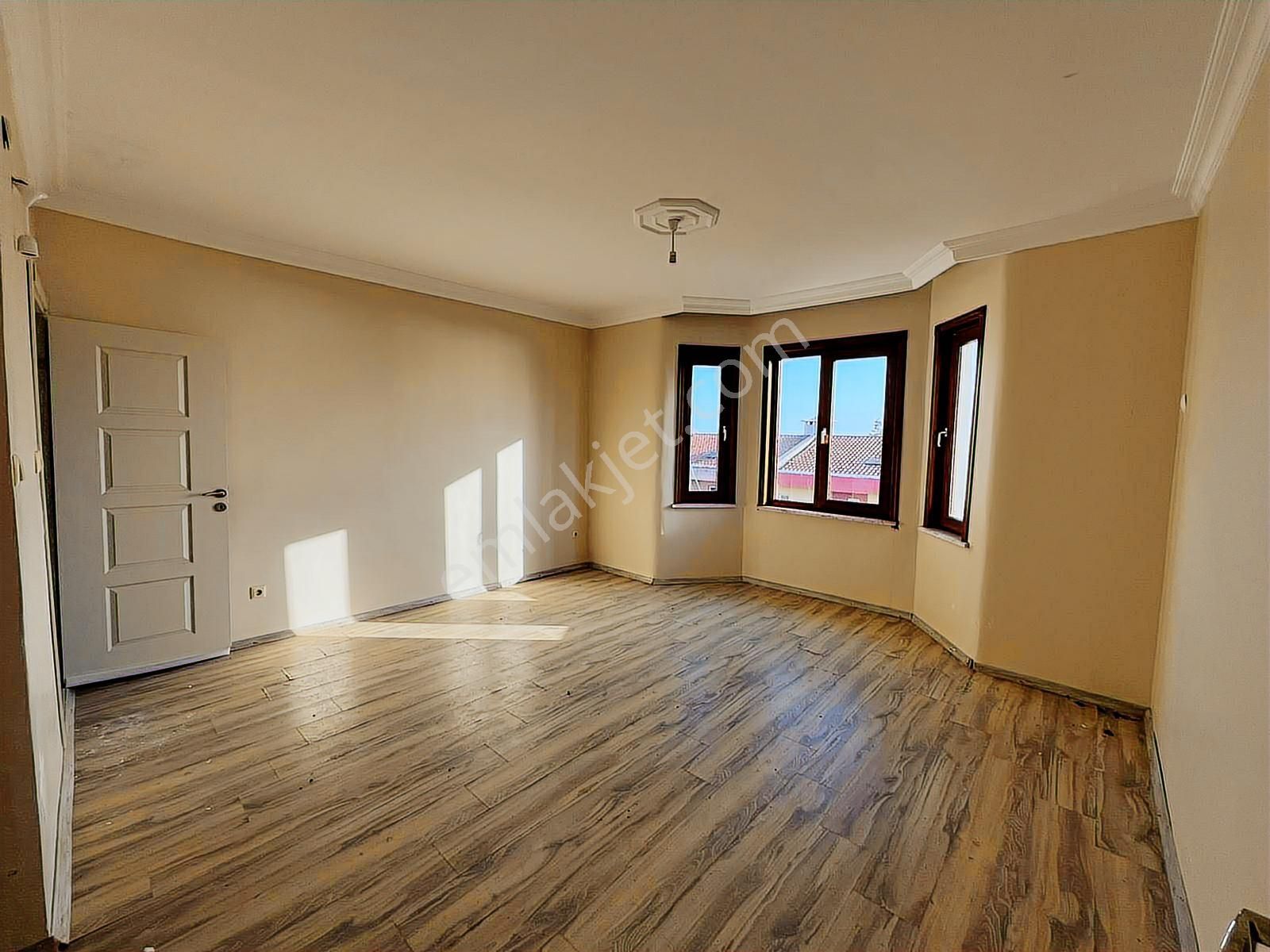 Büyükçekmece De Satılık 5+1 Villa Deniz Manzaralı Site İçinde - Görsel 28