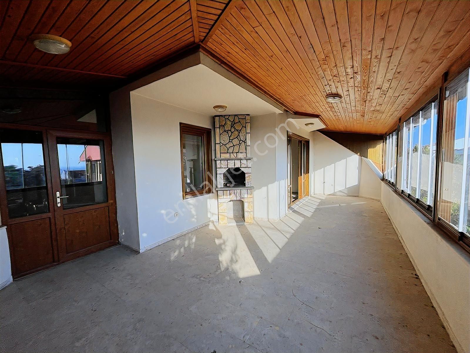 Büyükçekmece De Satılık 5+1 Villa Deniz Manzaralı Site İçinde - Görsel 22