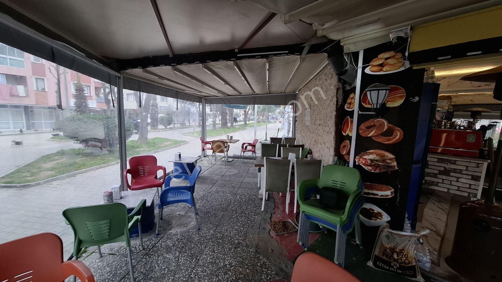 Namlı'dan Gaziemir İstasyonu Önü Devren Kiralık Büfe & Cafe - Görsel 4