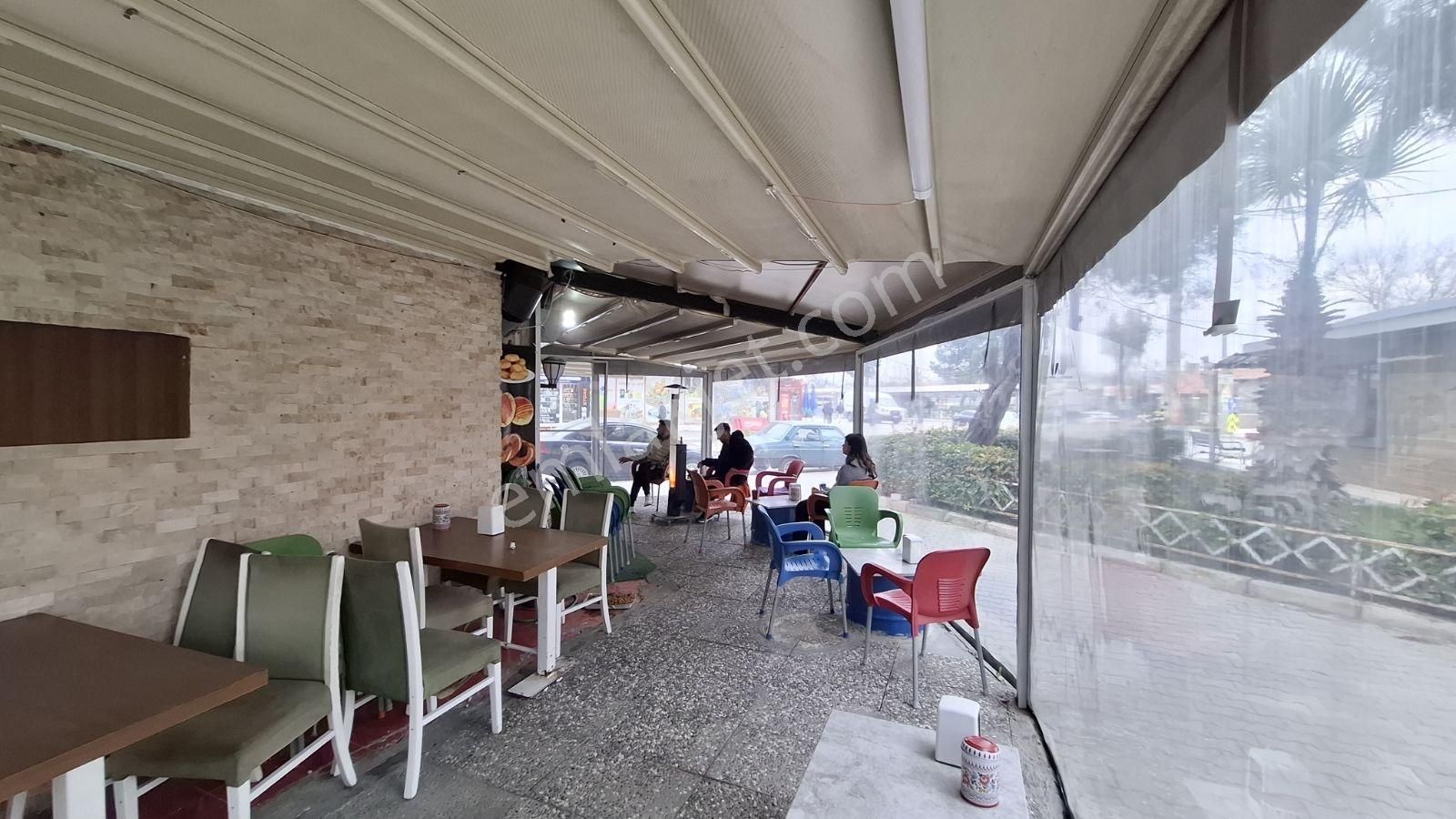 Namlı'dan Gaziemir İstasyonu Önü Devren Kiralık Büfe & Cafe - Görsel 2