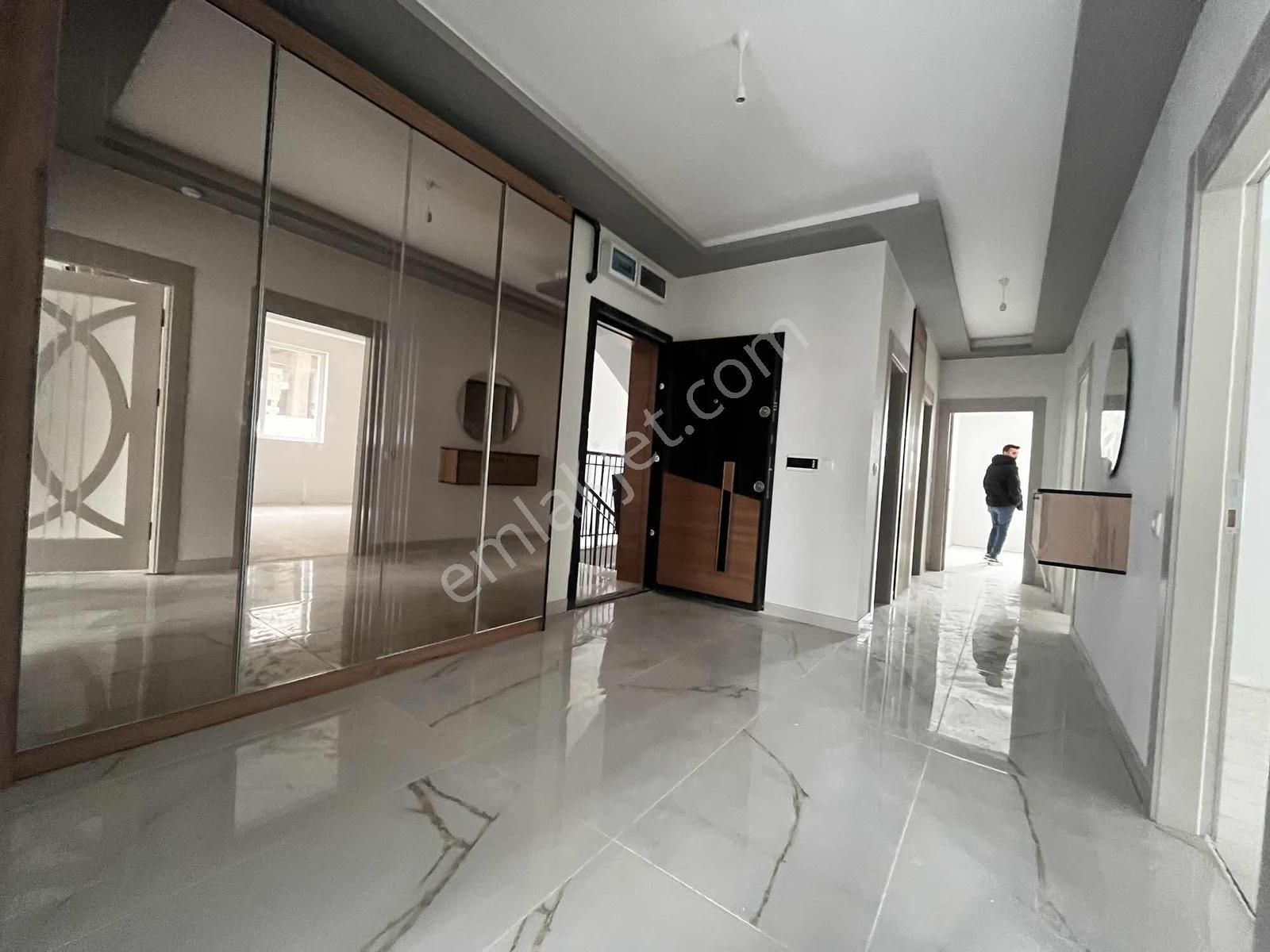 New Kent'den Merkezi Konumda Ara Katta Kilerli Sıfır Daire !! - Görsel 25