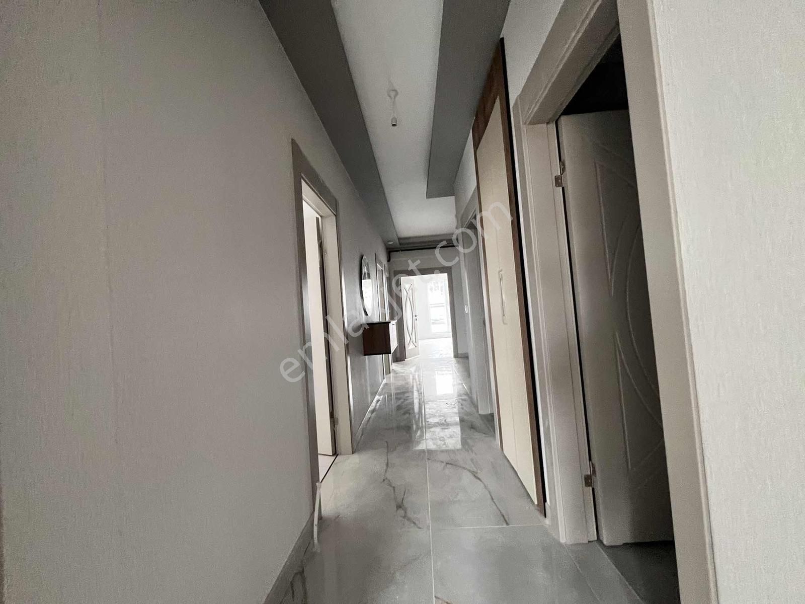 New Kent'den Merkezi Konumda Ara Katta Kilerli Sıfır Daire !! - Görsel 33