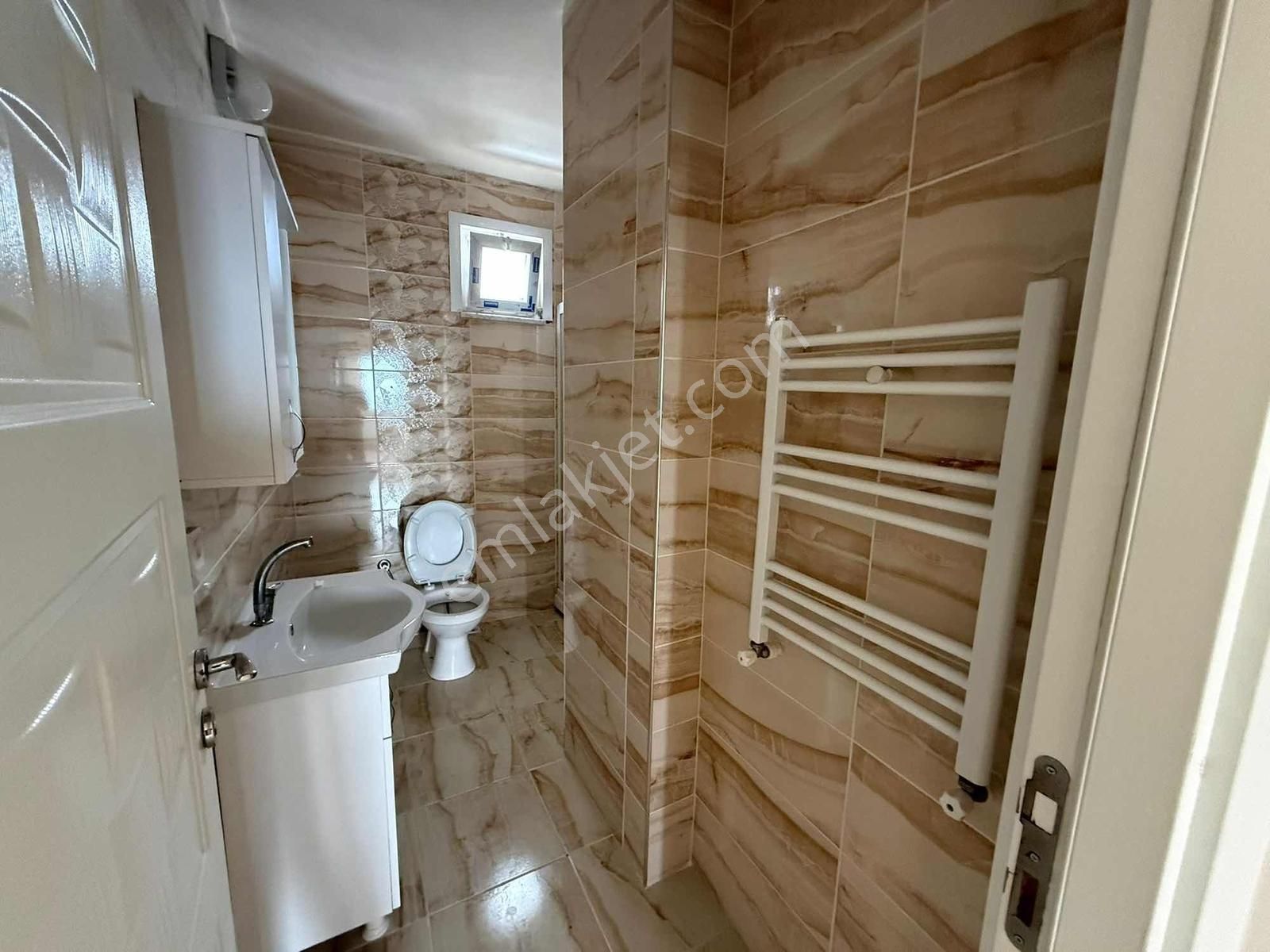 Safa Mah. Ebeveyn Banyolu,balkonlu İskanlı 2+1 Satılık Daire - Görsel 4