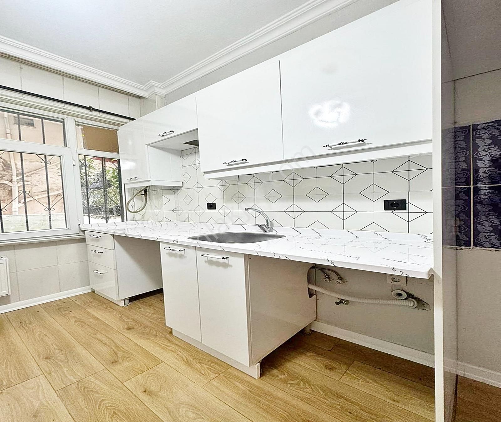 Hürriyet Mahallesi 2+1 Bahçekatı 105m2 Dekorlu Daire 2.150.000tl - Görsel 6