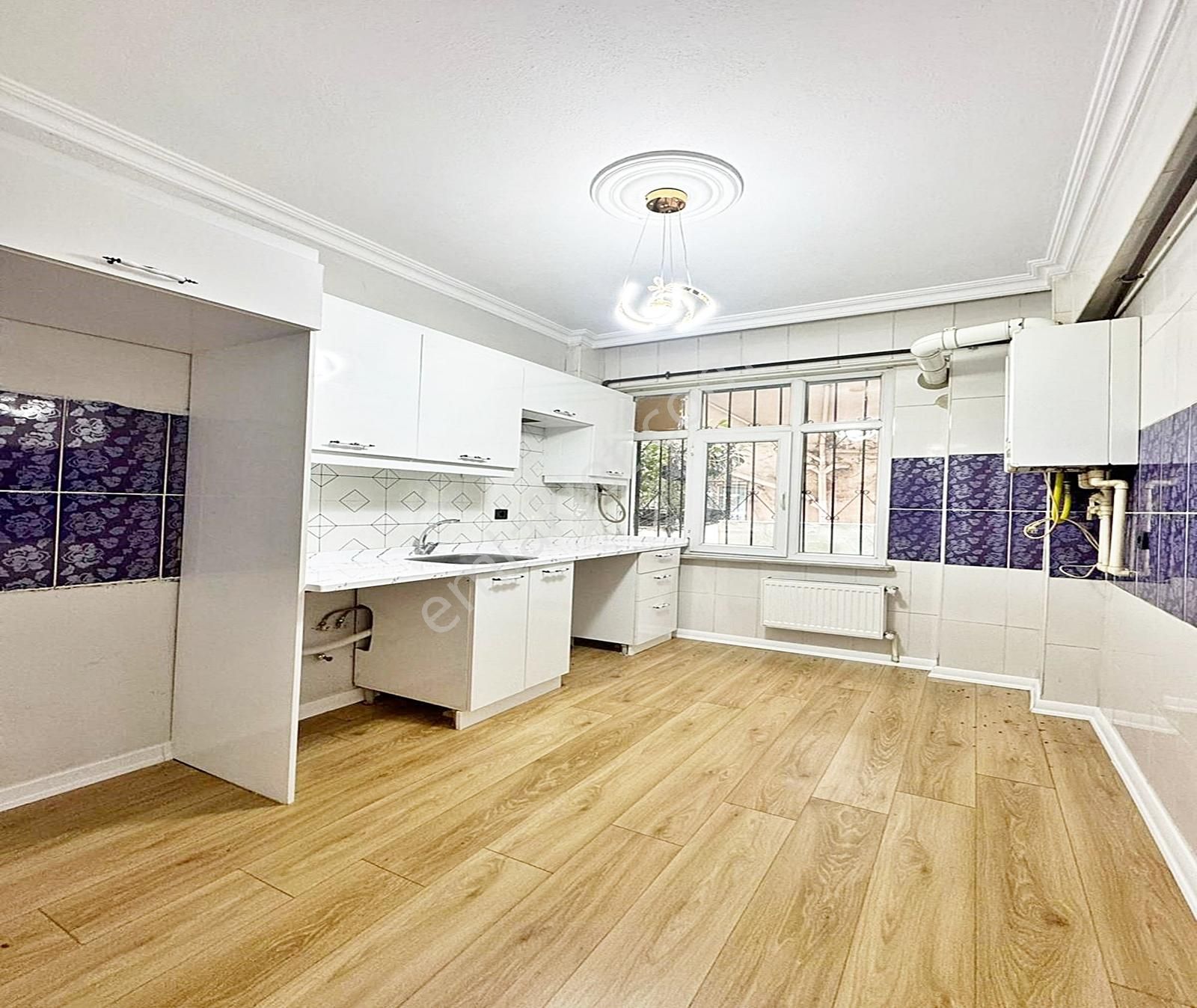 Hürriyet Mahallesi 2+1 Bahçekatı 105m2 Dekorlu Daire 2.150.000tl - Görsel 8