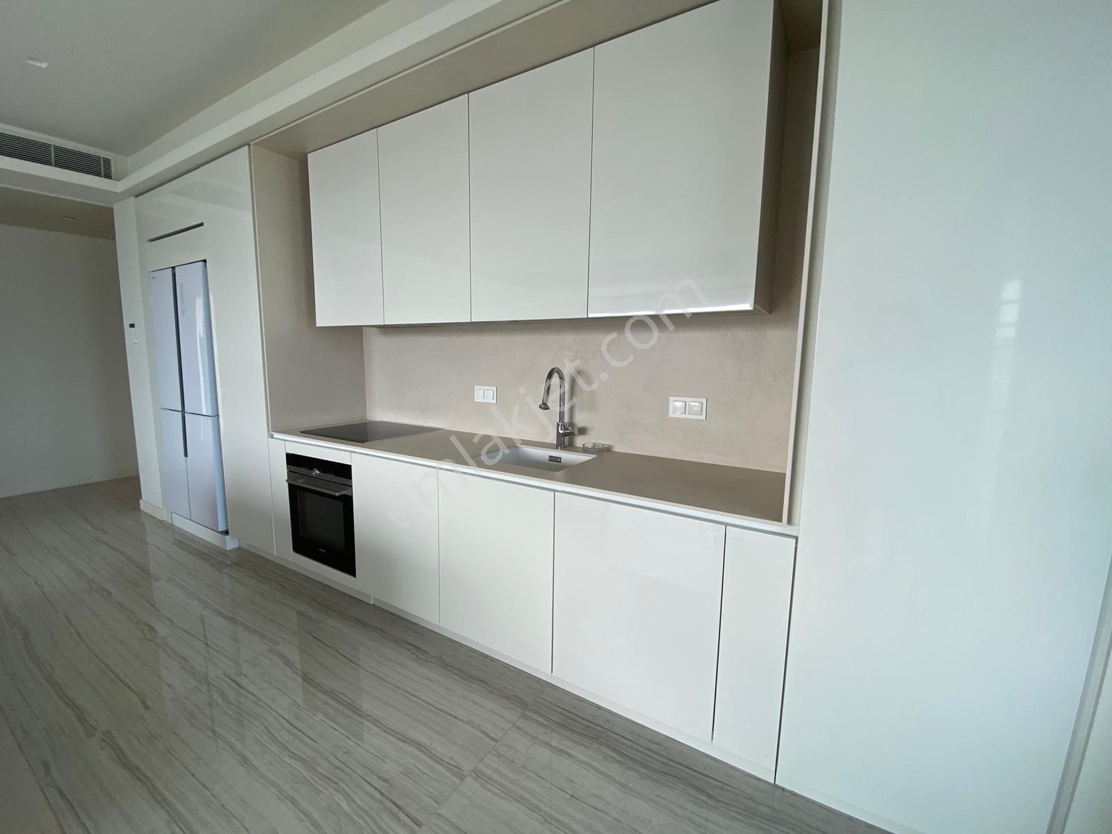 Turyap'tan Mistral Tower'da Satılık Manzaralı Eşyalı 3+1 Daire - Görsel 32