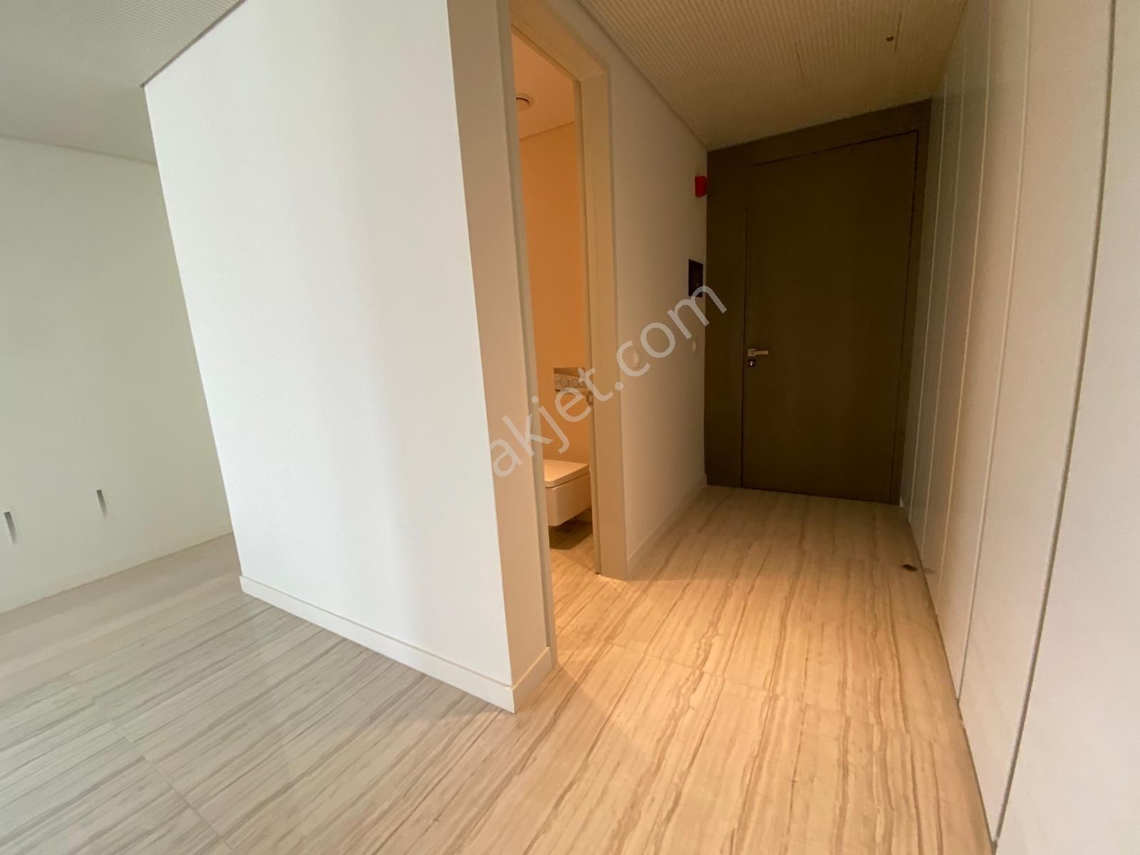 Turyap'tan Mistral Tower'da Satılık Manzaralı Eşyalı 3+1 Daire - Görsel 9