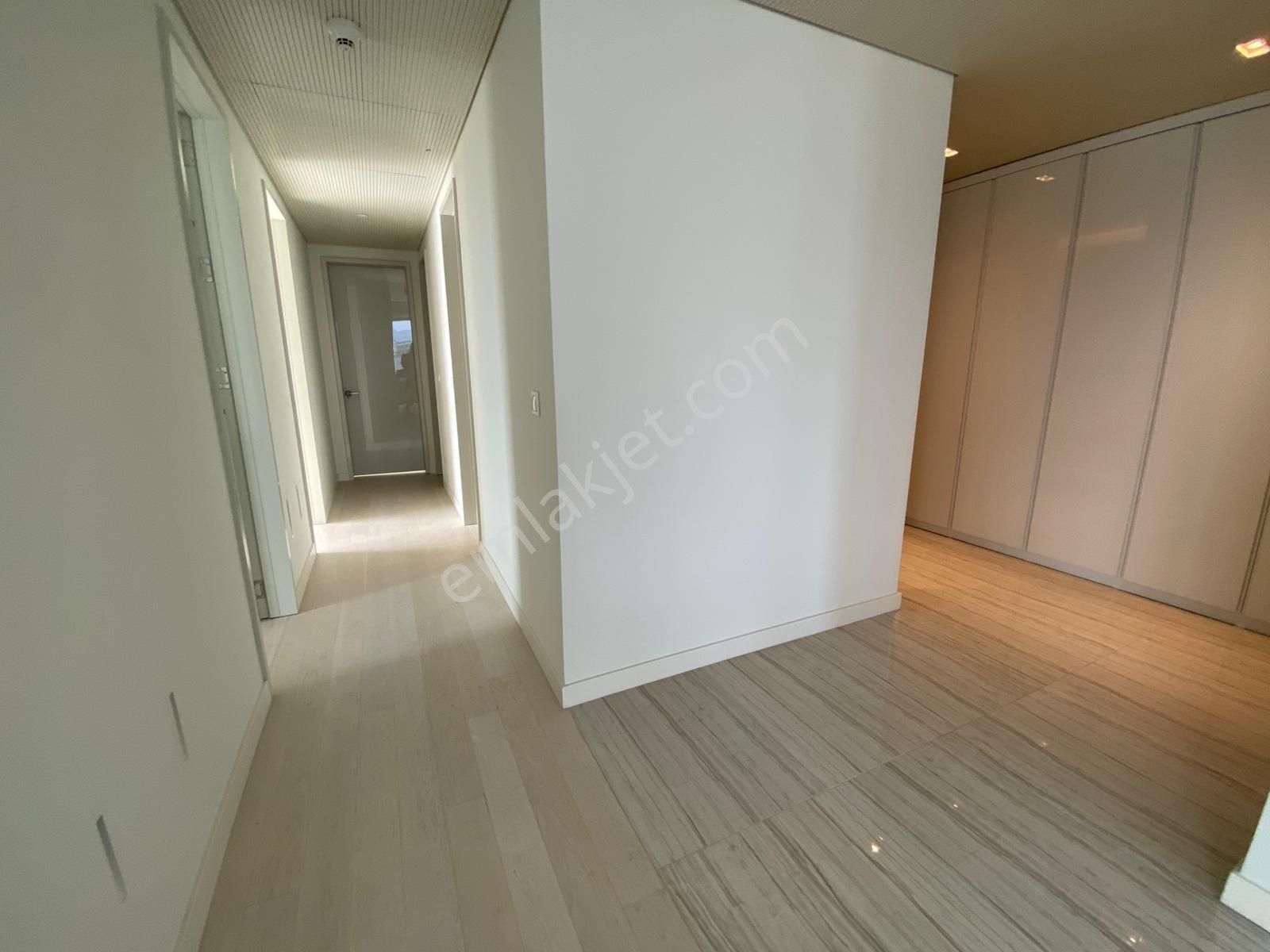 Turyap'tan Mistral Tower'da Satılık Manzaralı Eşyalı 3+1 Daire - Görsel 35